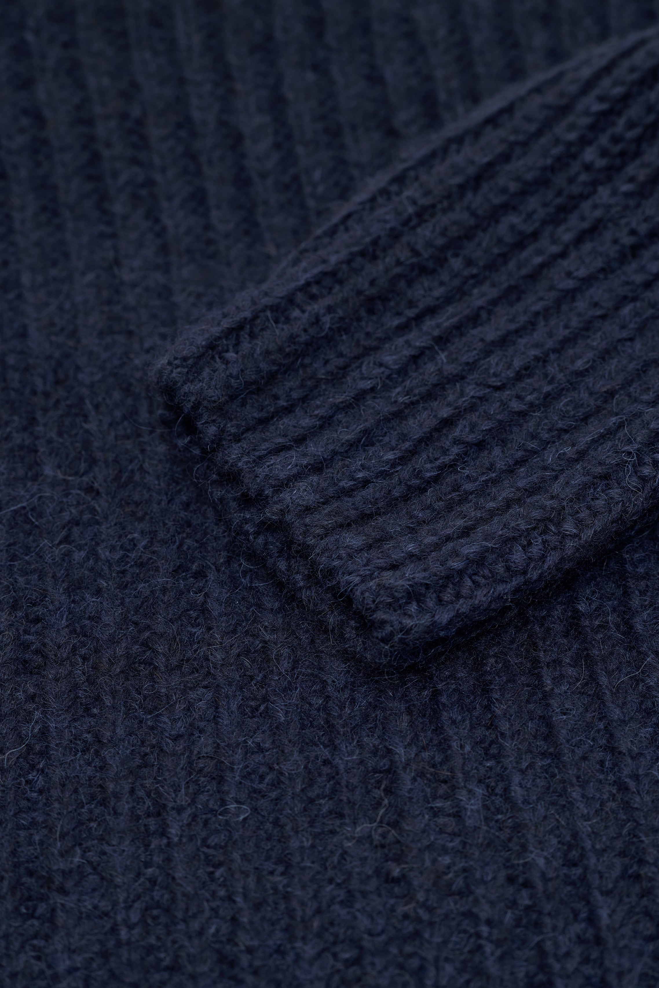 HIGH NECK LONG SLEEVE