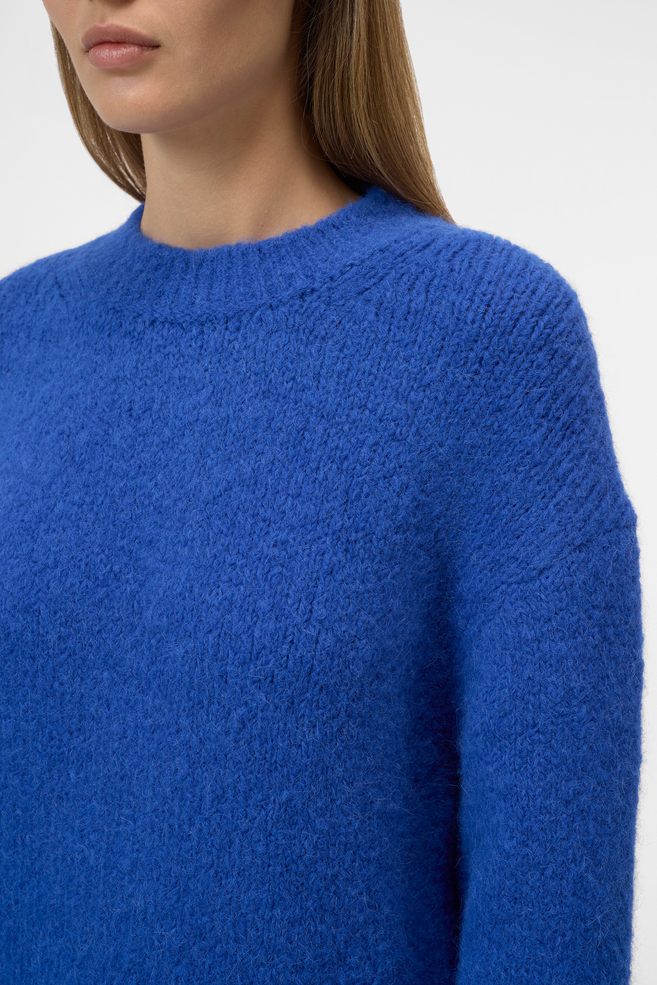 CREW NECK LONG SLEEVE