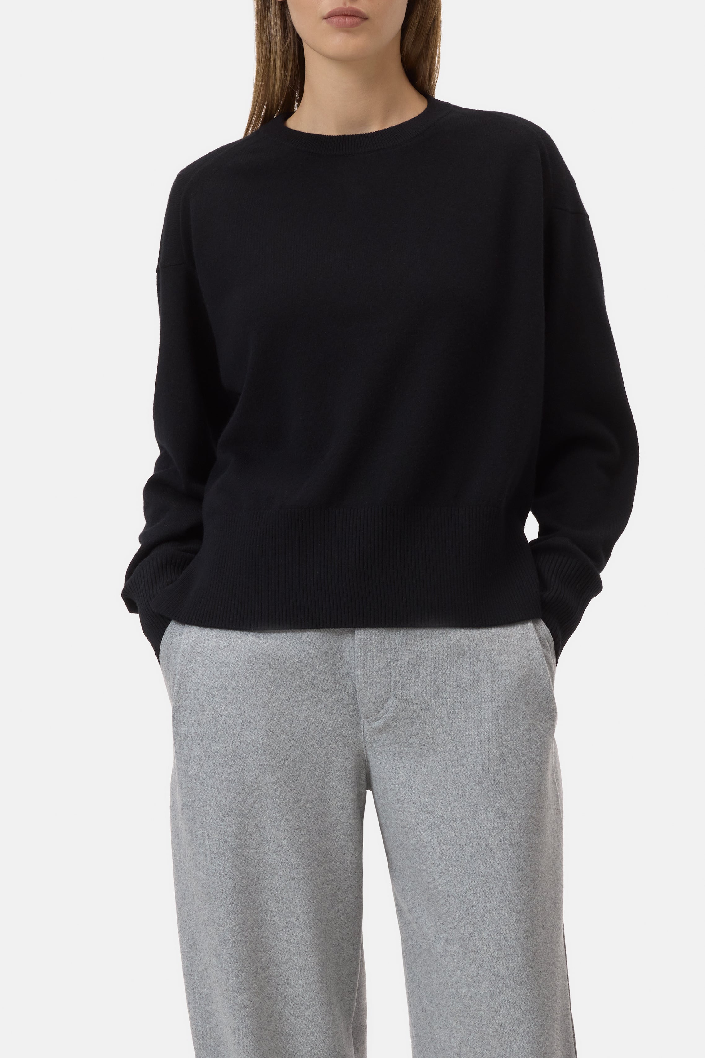 CREW NECK WITH SLITS