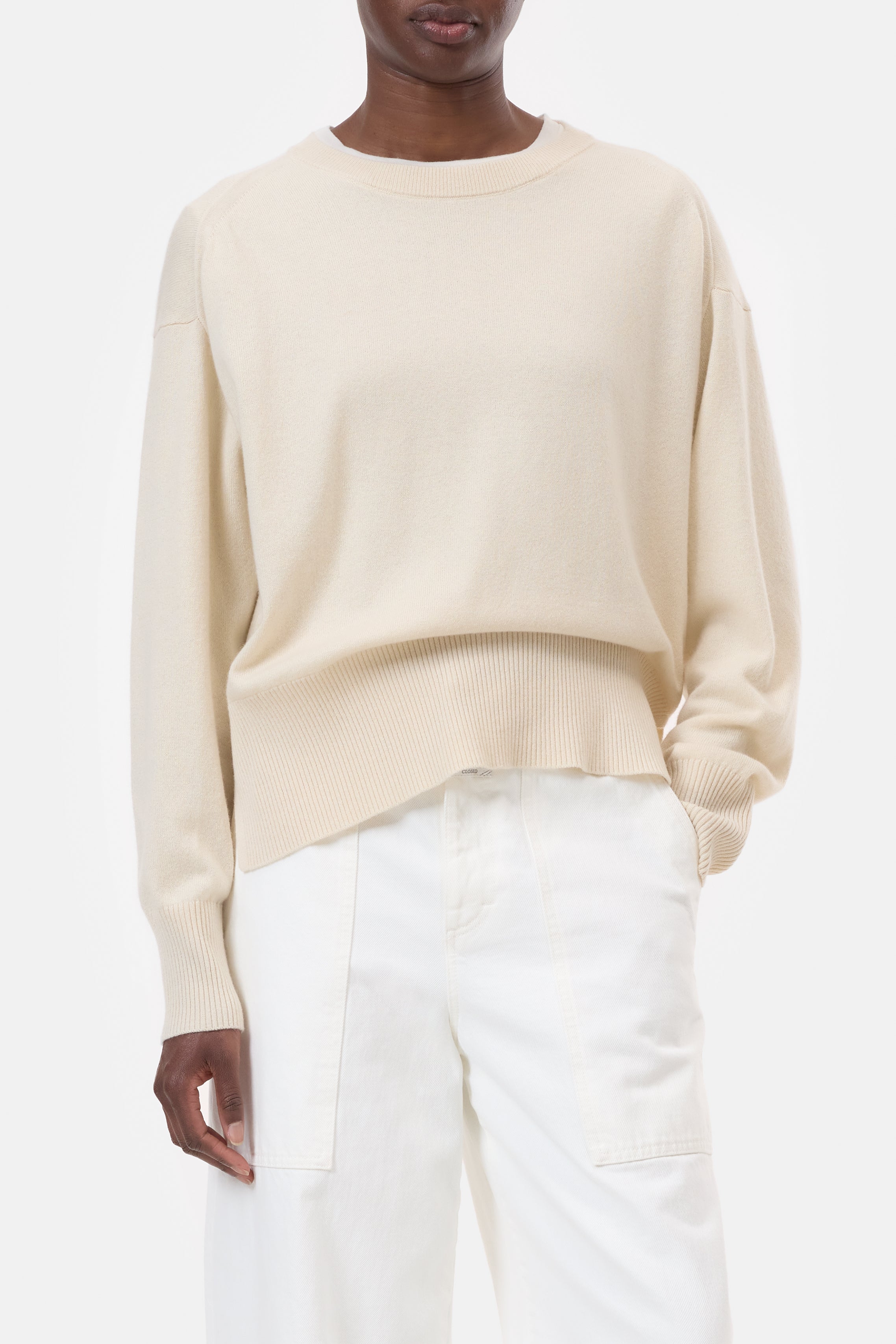 CREW NECK WITH SLITS