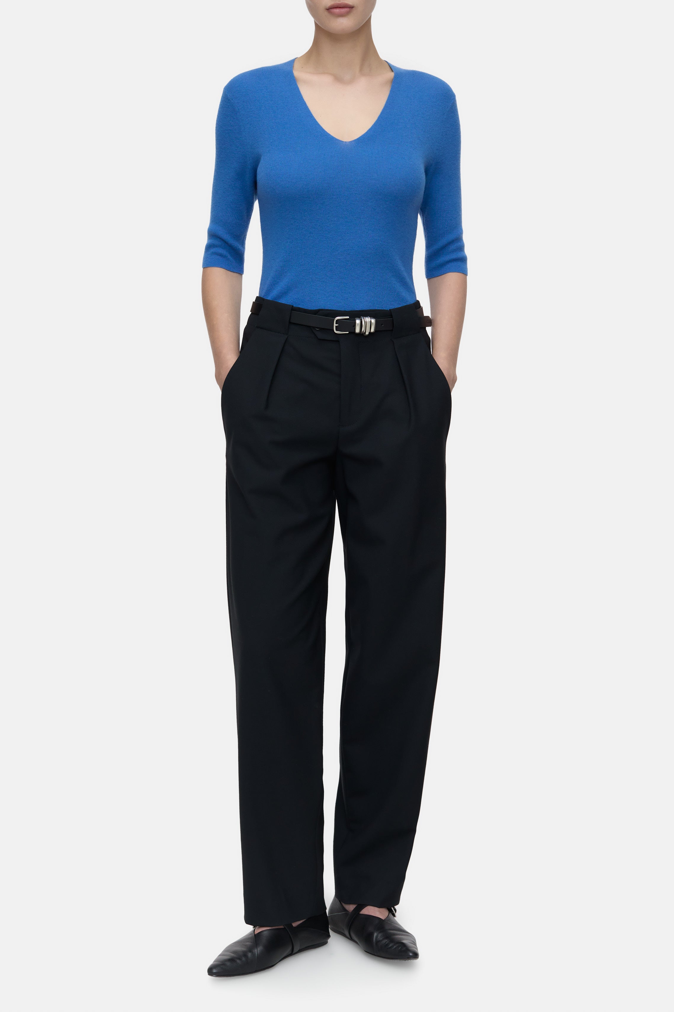 Closed-SLIM VNECK SHORT SLEEVE-Strick & Pullover-Black-Deal-Outlet-by-ARCHIVIST