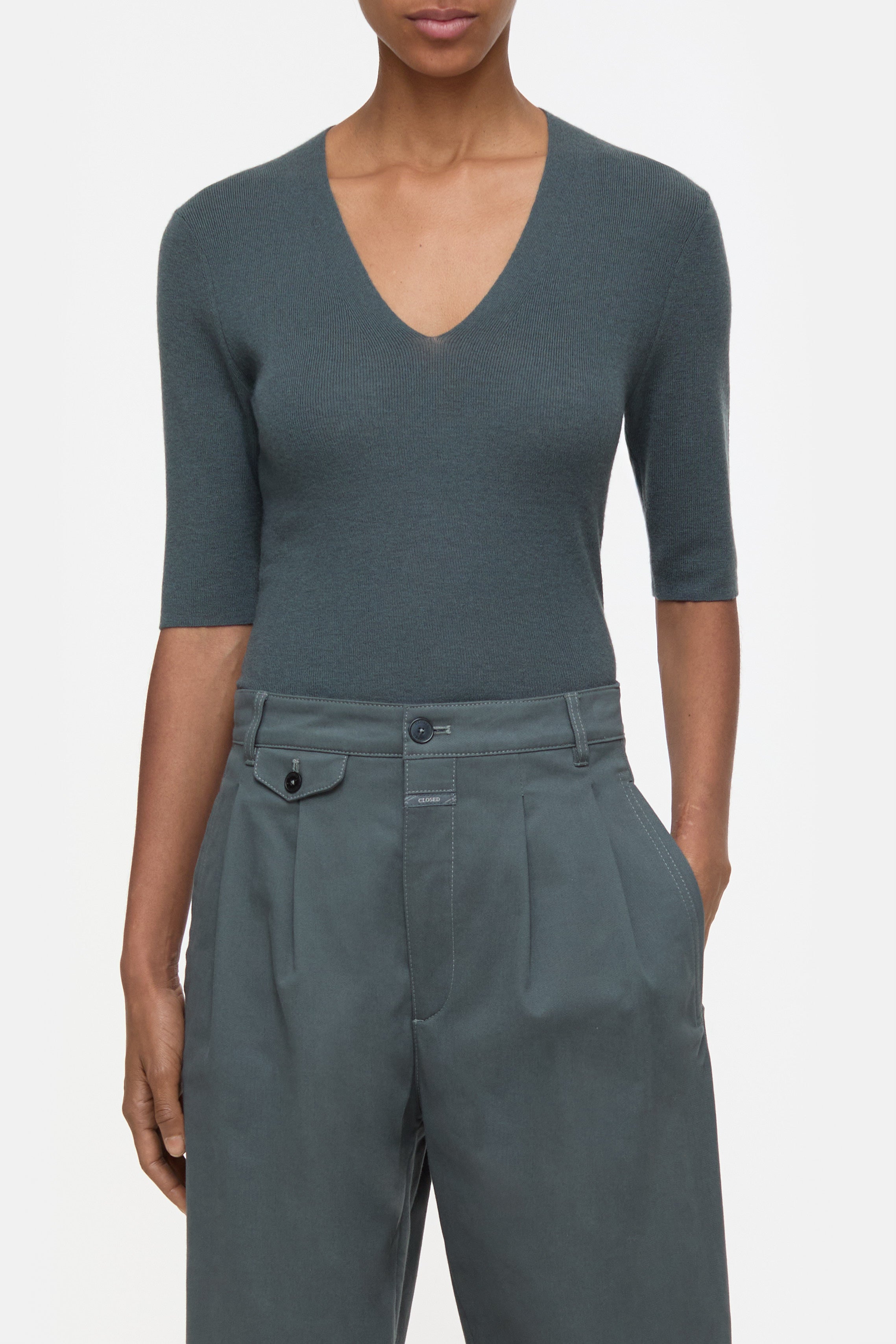 Closed-SLIM VNECK SHORT SLEEVE KNITS-Strick & Pullover-Black-Deal-Outlet-by-ARCHIVIST