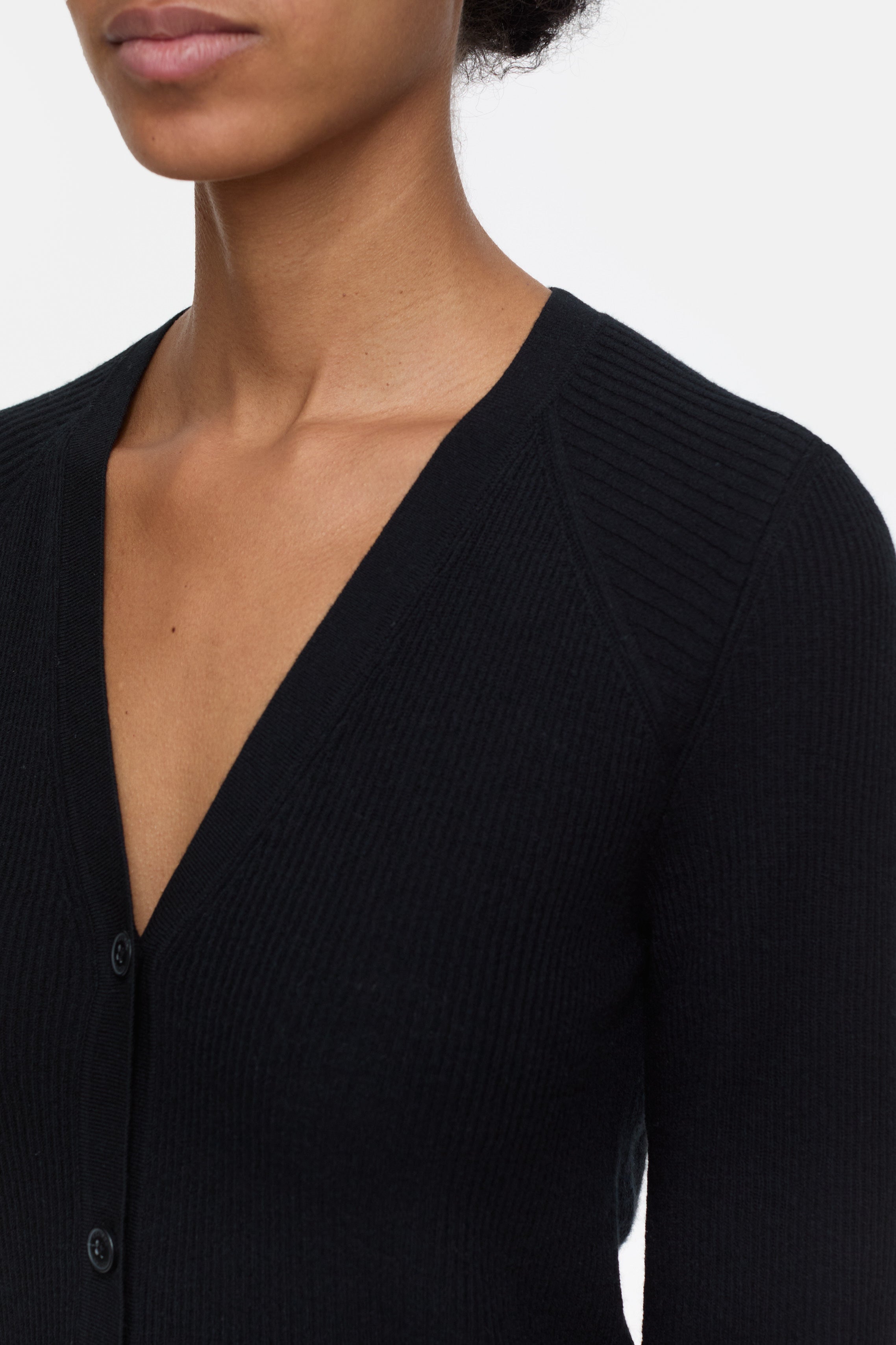 Closed-V CARDIGAN LONG SLEEVE-Strick & Pullover-Black-Deal-Outlet-by-ARCHIVIST