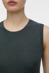 Closed-SLEEVELESS CREW NECK KNITS-Strick & Pullover-Black-Deal-Outlet-by-ARCHIVIST