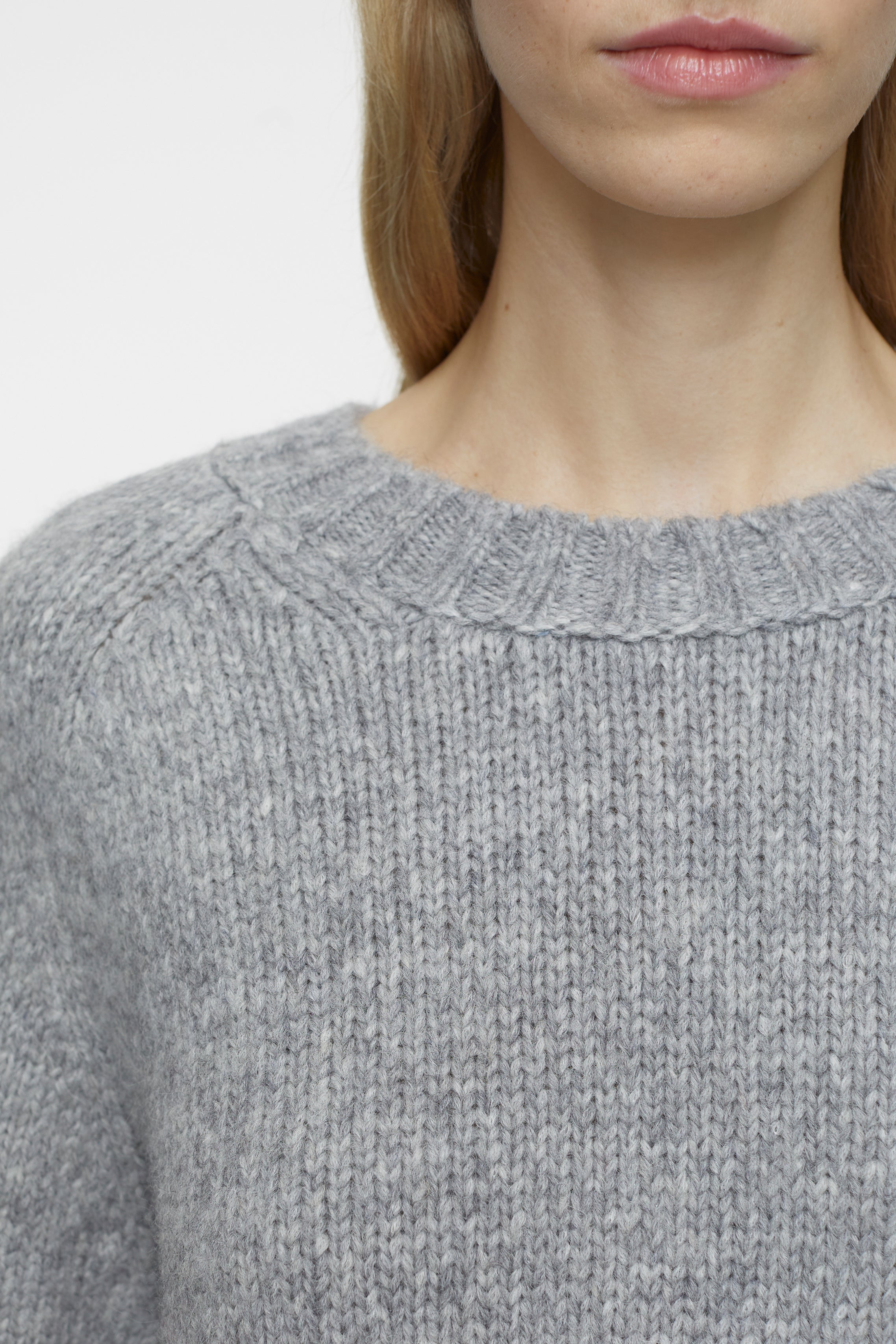 CREW NECK LONG SLEEVES KNITS