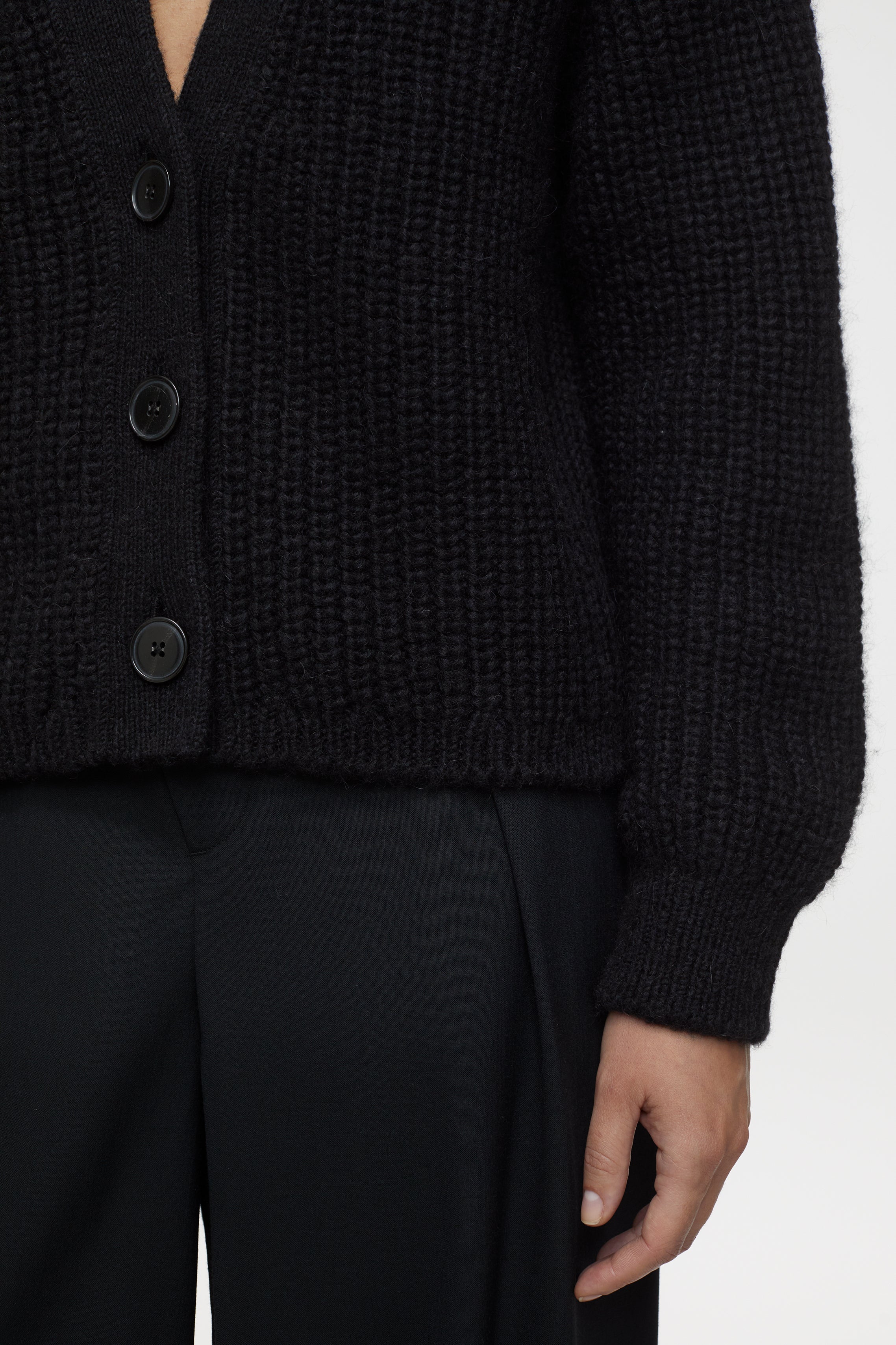 V CARDIGAN LONG SLEEVE