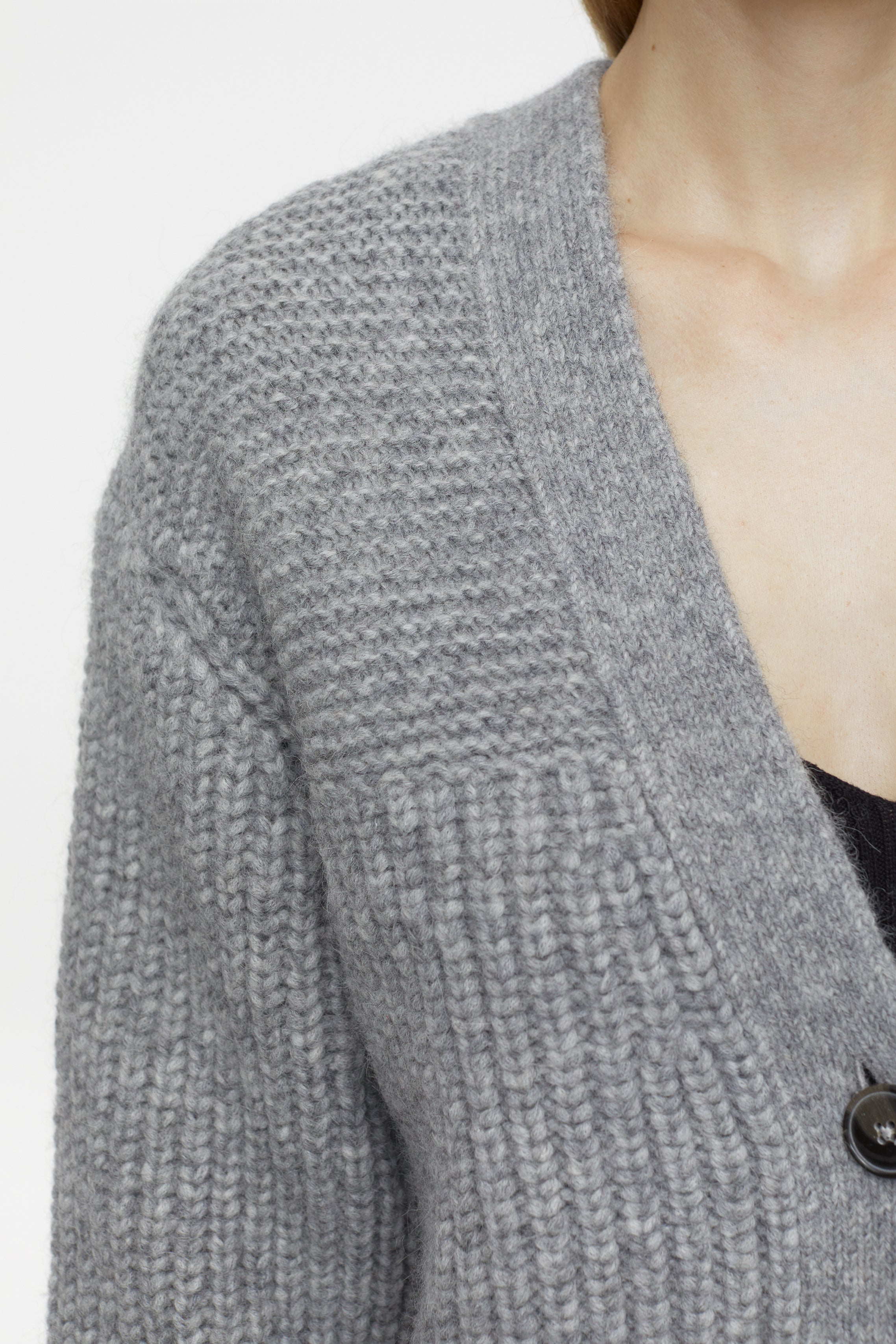 V CARDIGAN LONG SLEEVE KNITS