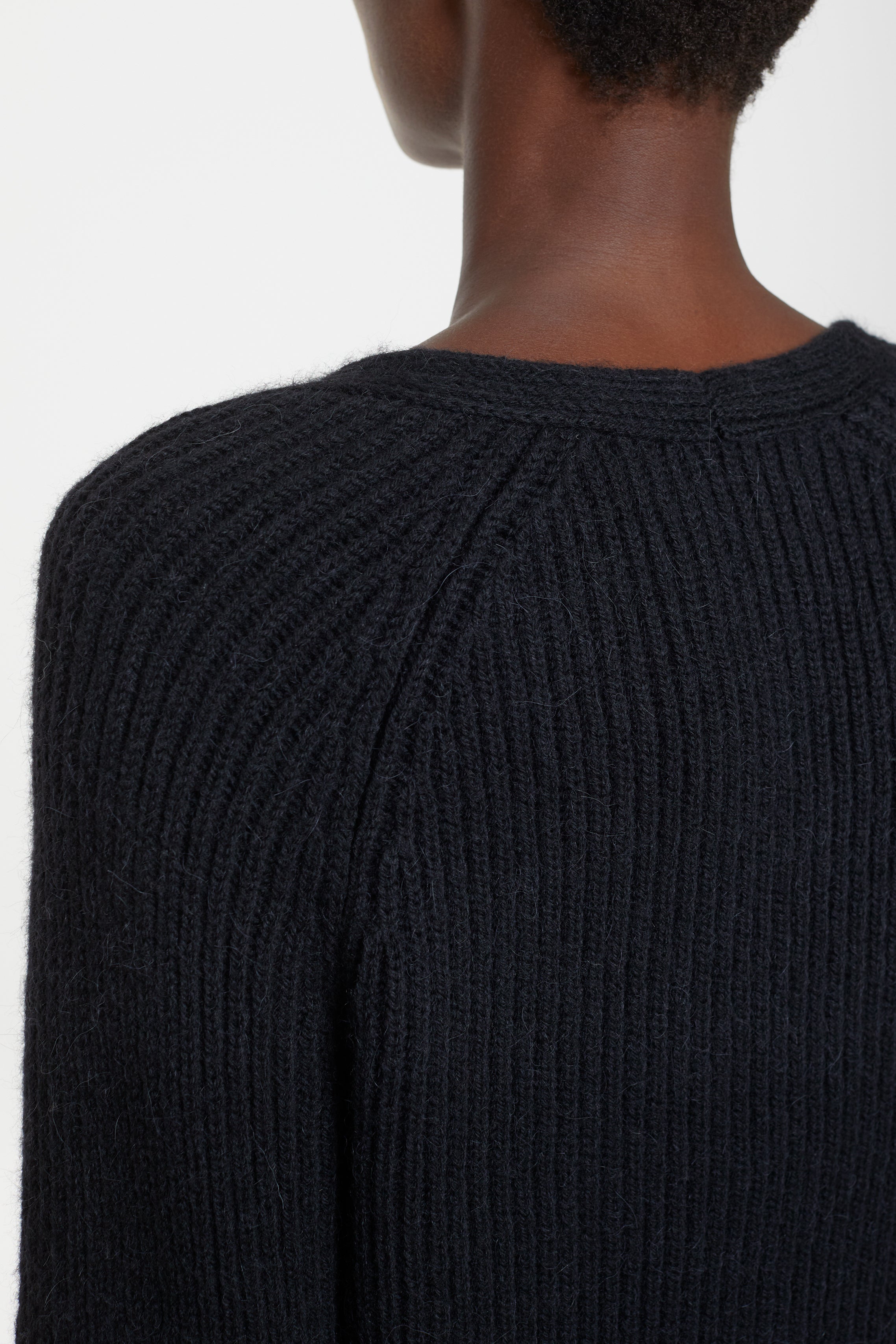 V NECK LONG SLEEVE