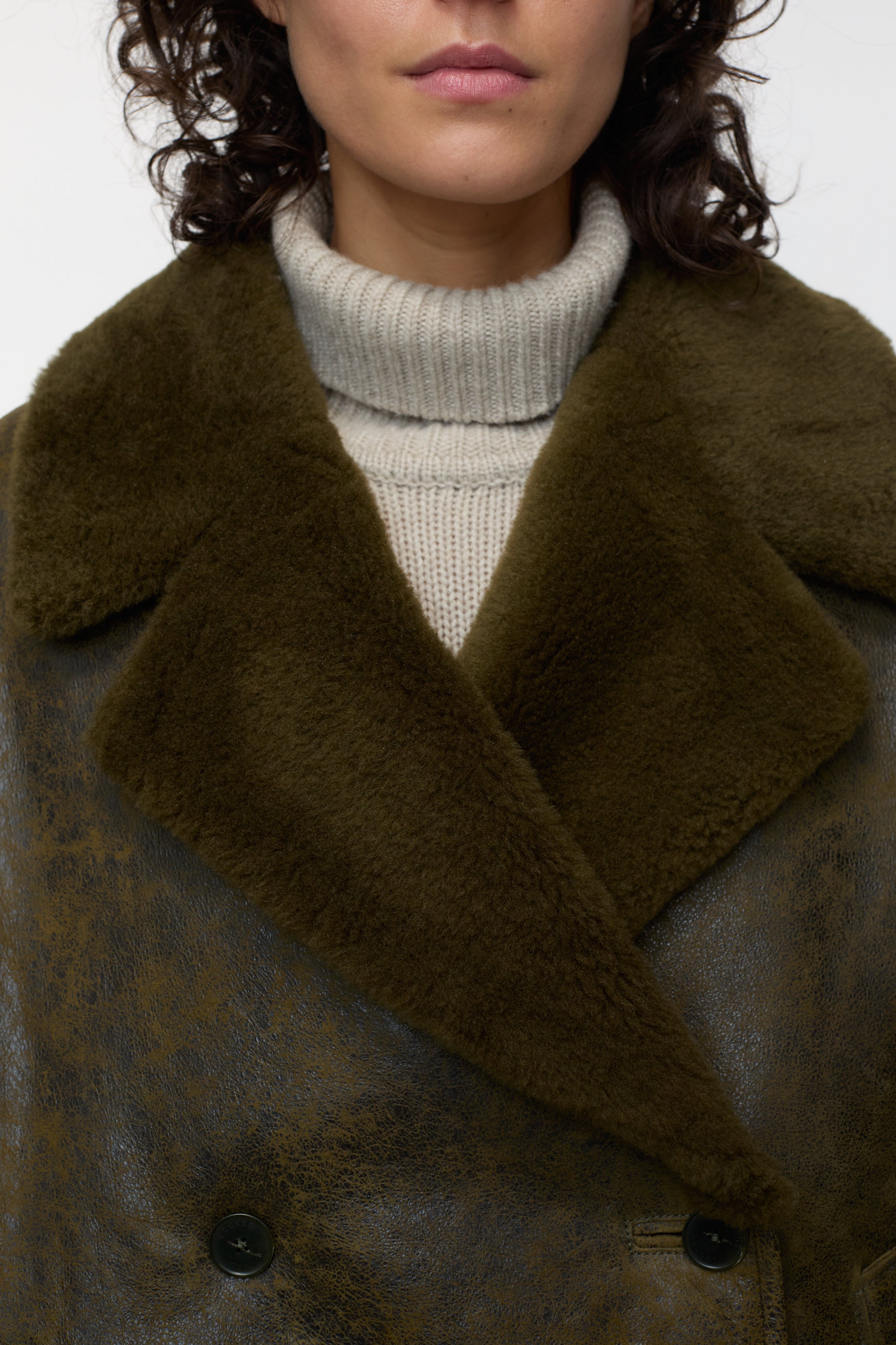 Closed-SHEARLING COAT-Jacken & Mäntel-Black-Deal-Outlet-by-ARCHIVIST