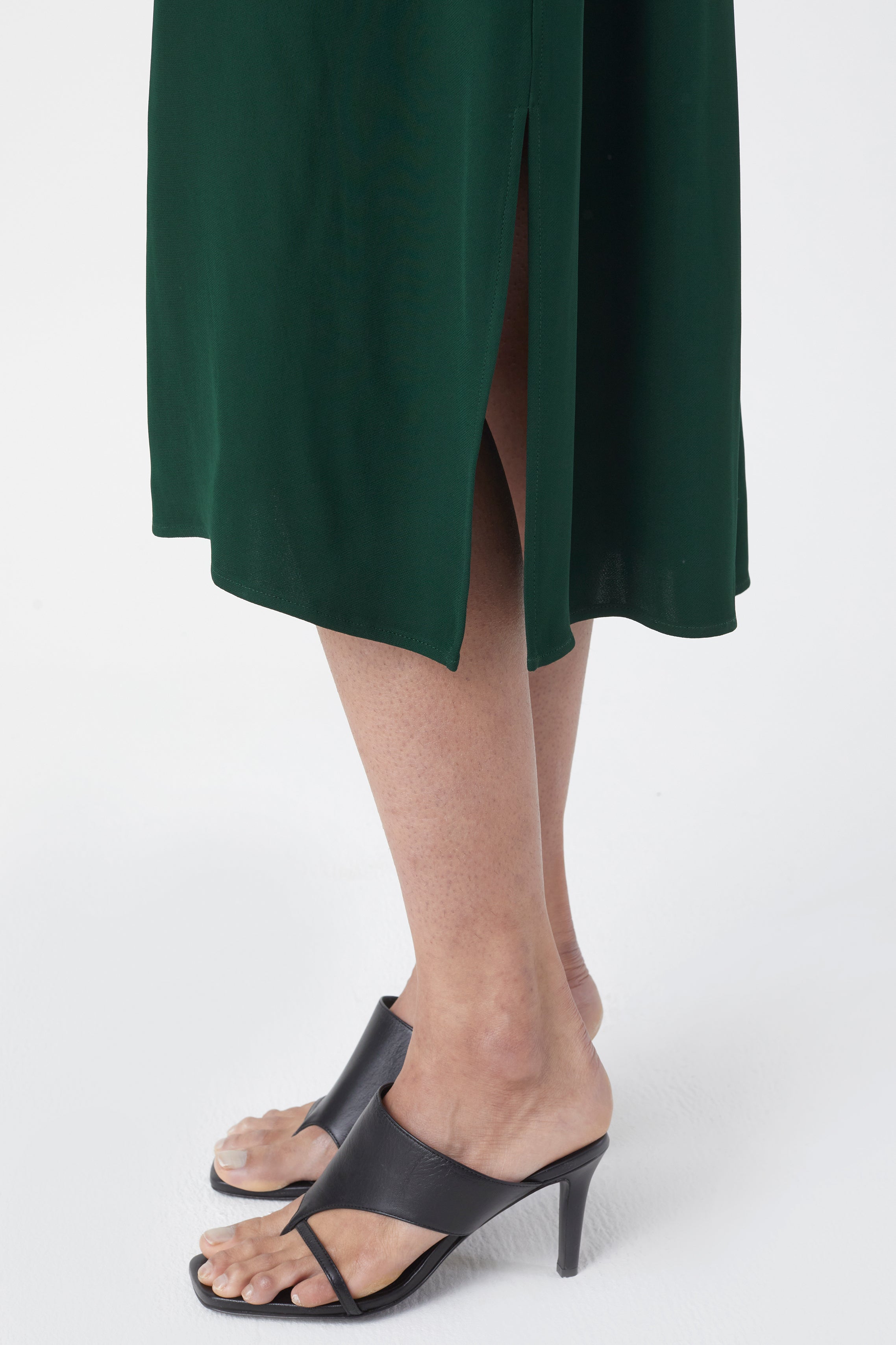 BELTED V NECK DRESS-Kleider & Röcke-Closed-ARCHIVIST