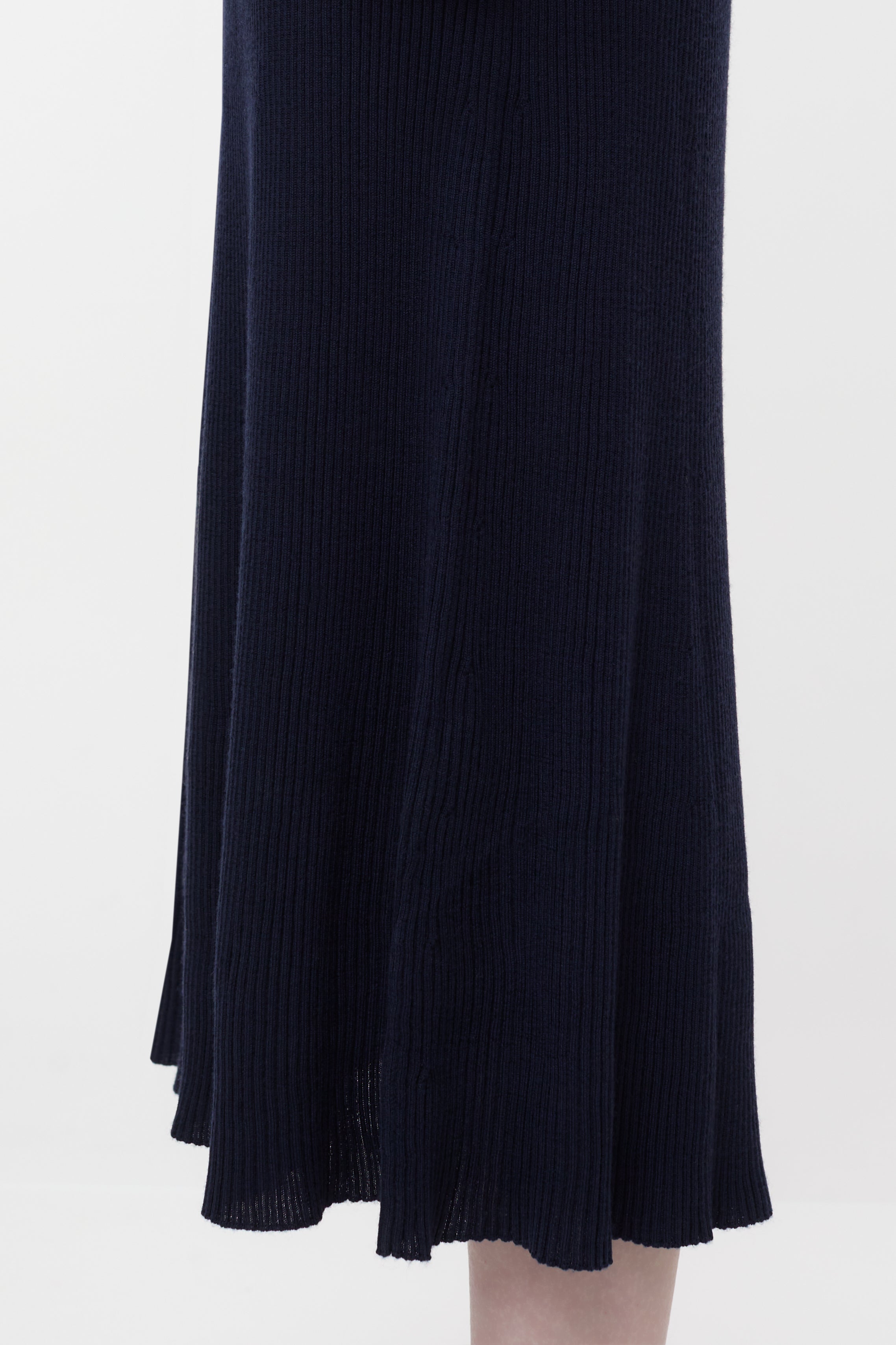 CREW NECK LONG SLEEVES