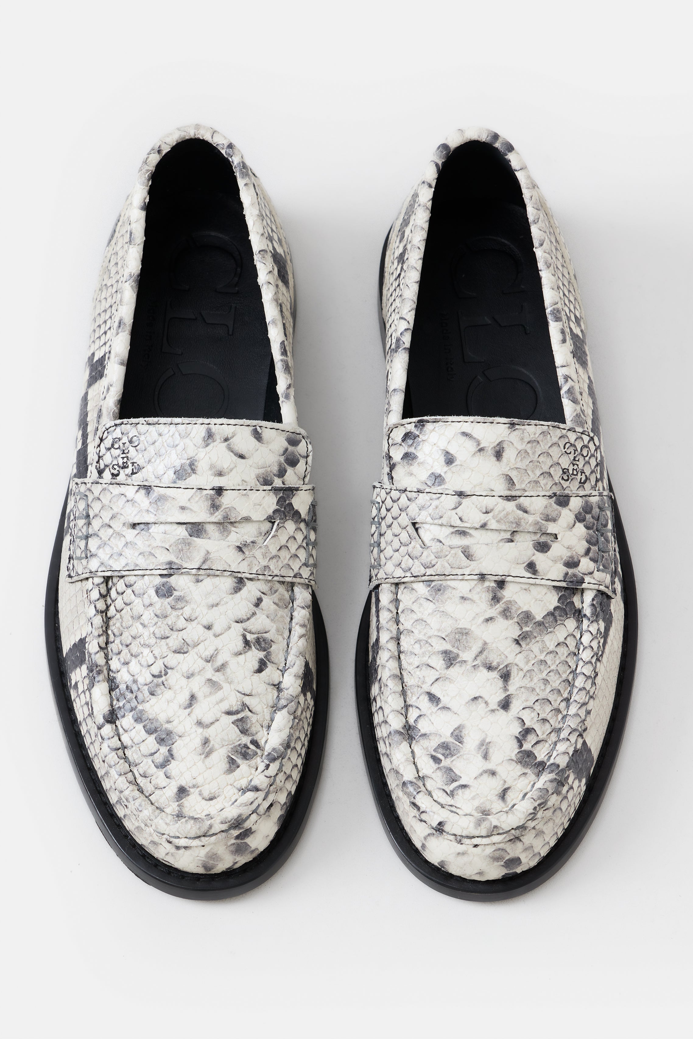 LOAFER