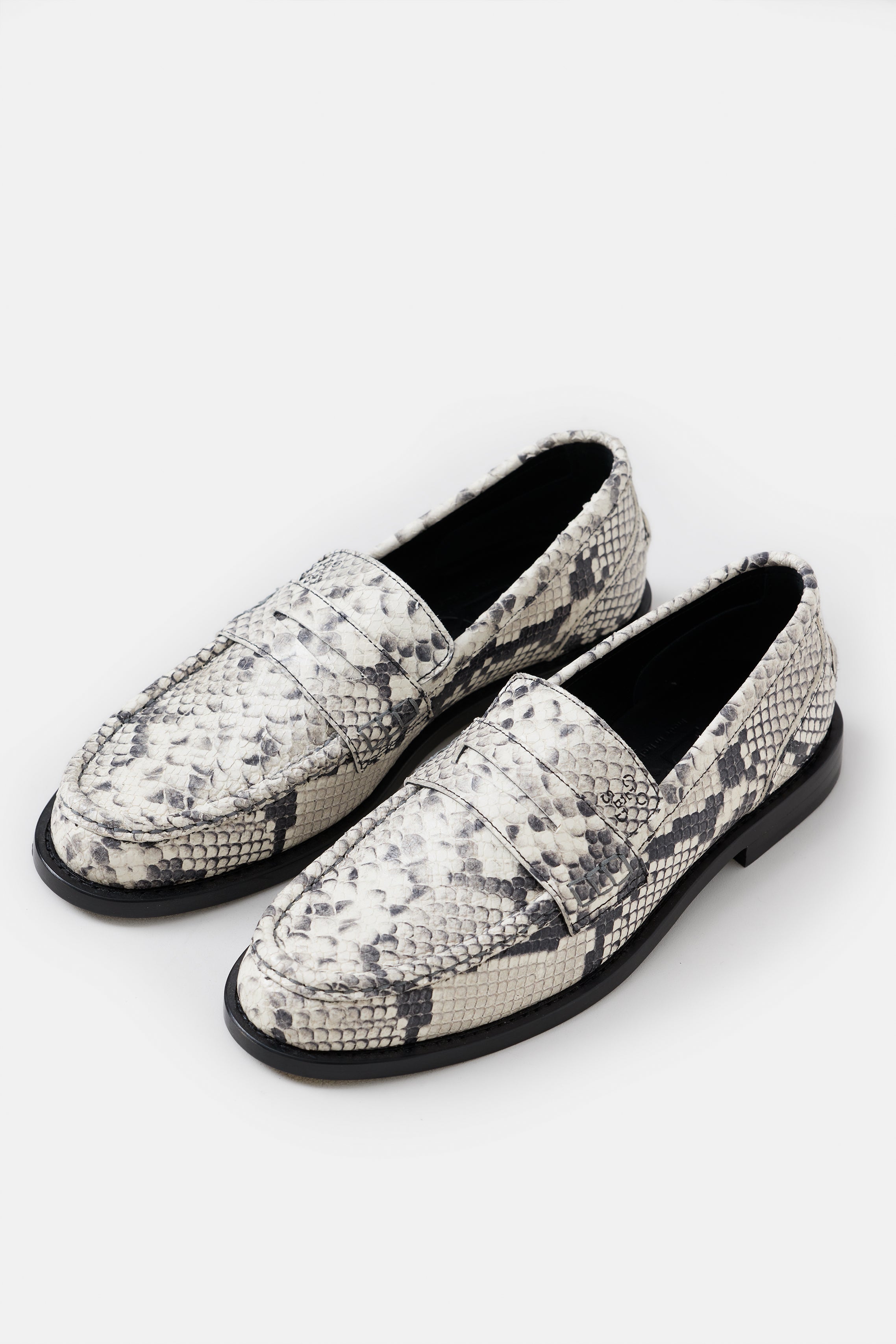 LOAFER