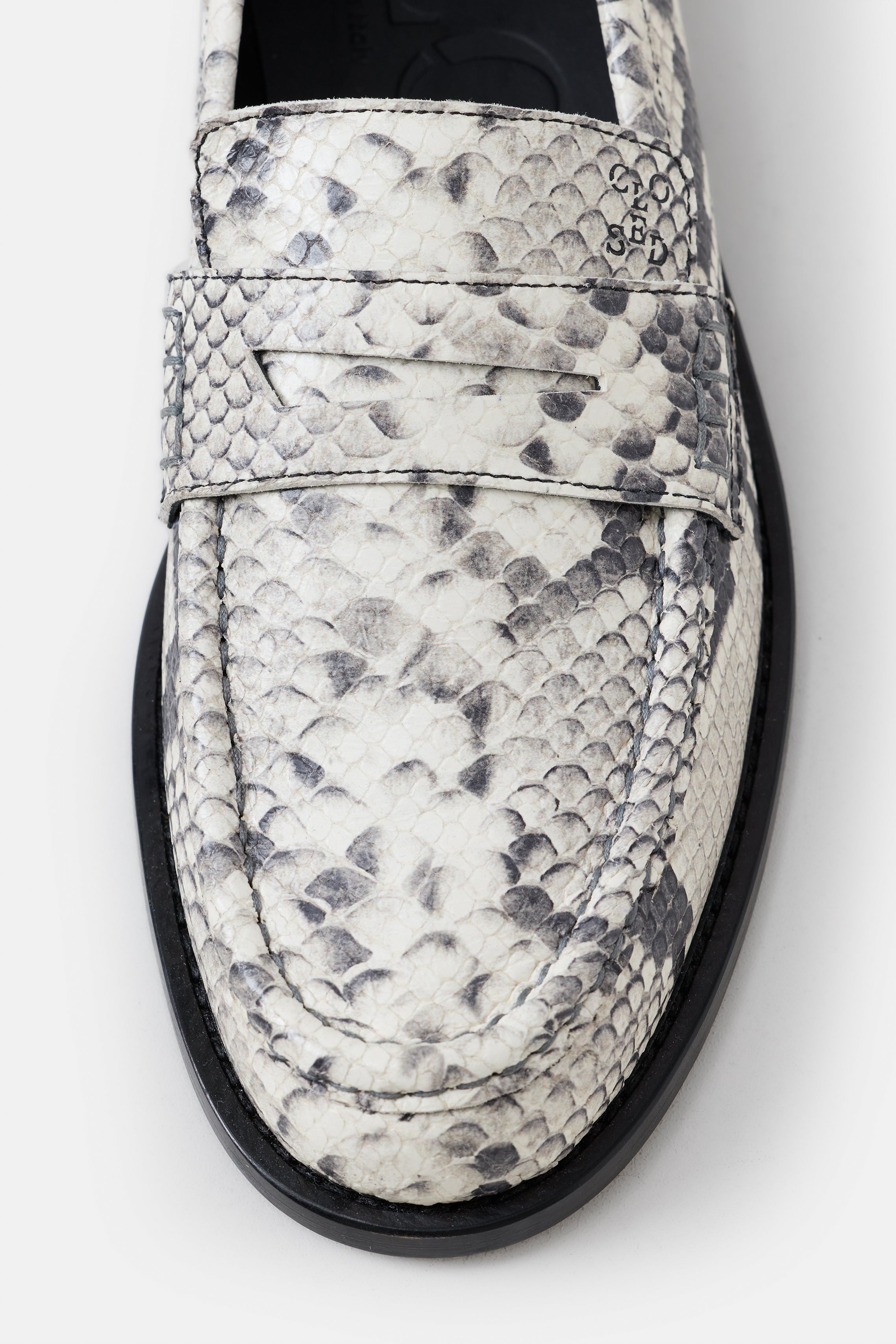 LOAFER