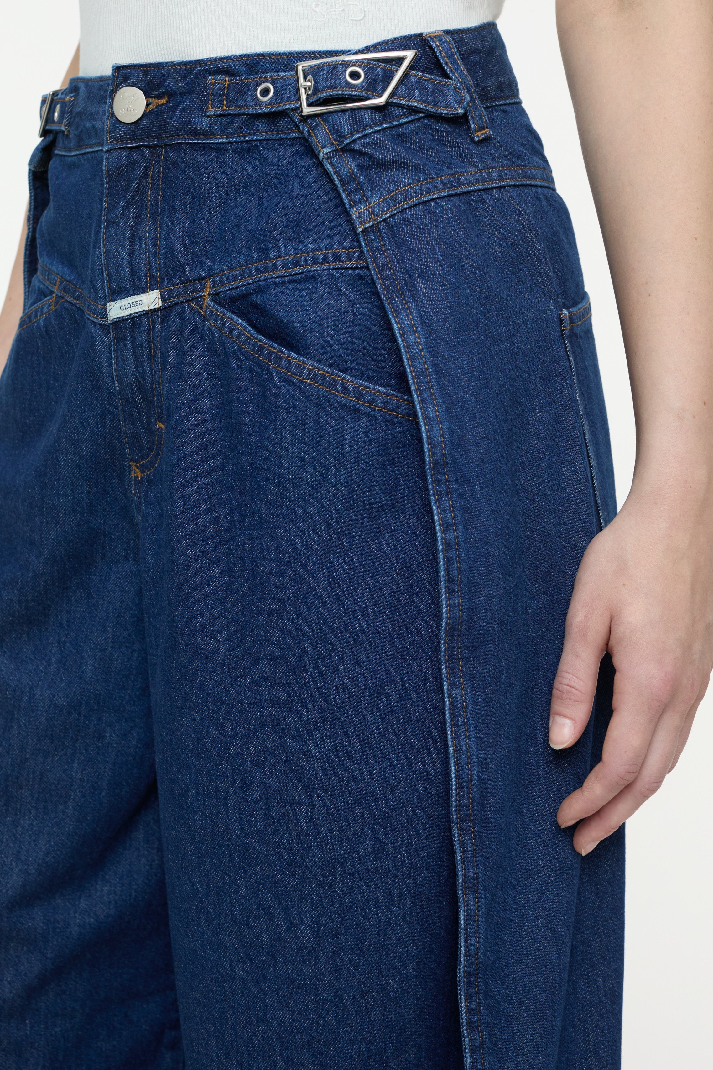 MARGO-X-Jeans-Closed-ARCHIVIST