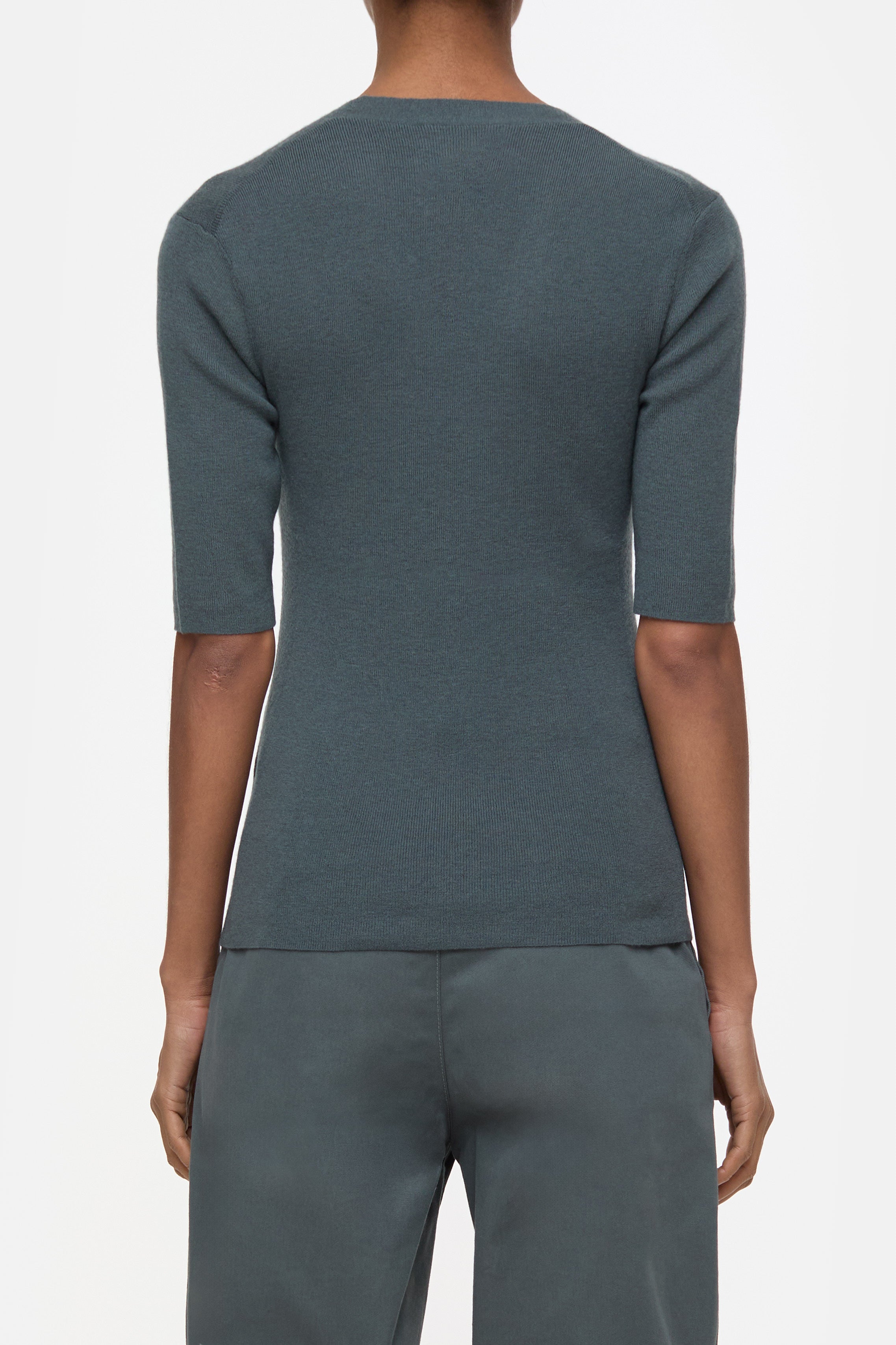 SLIM VNECK SHORT SLEEVE KNITS-Strick & Pullover-Closed-ARCHIVIST