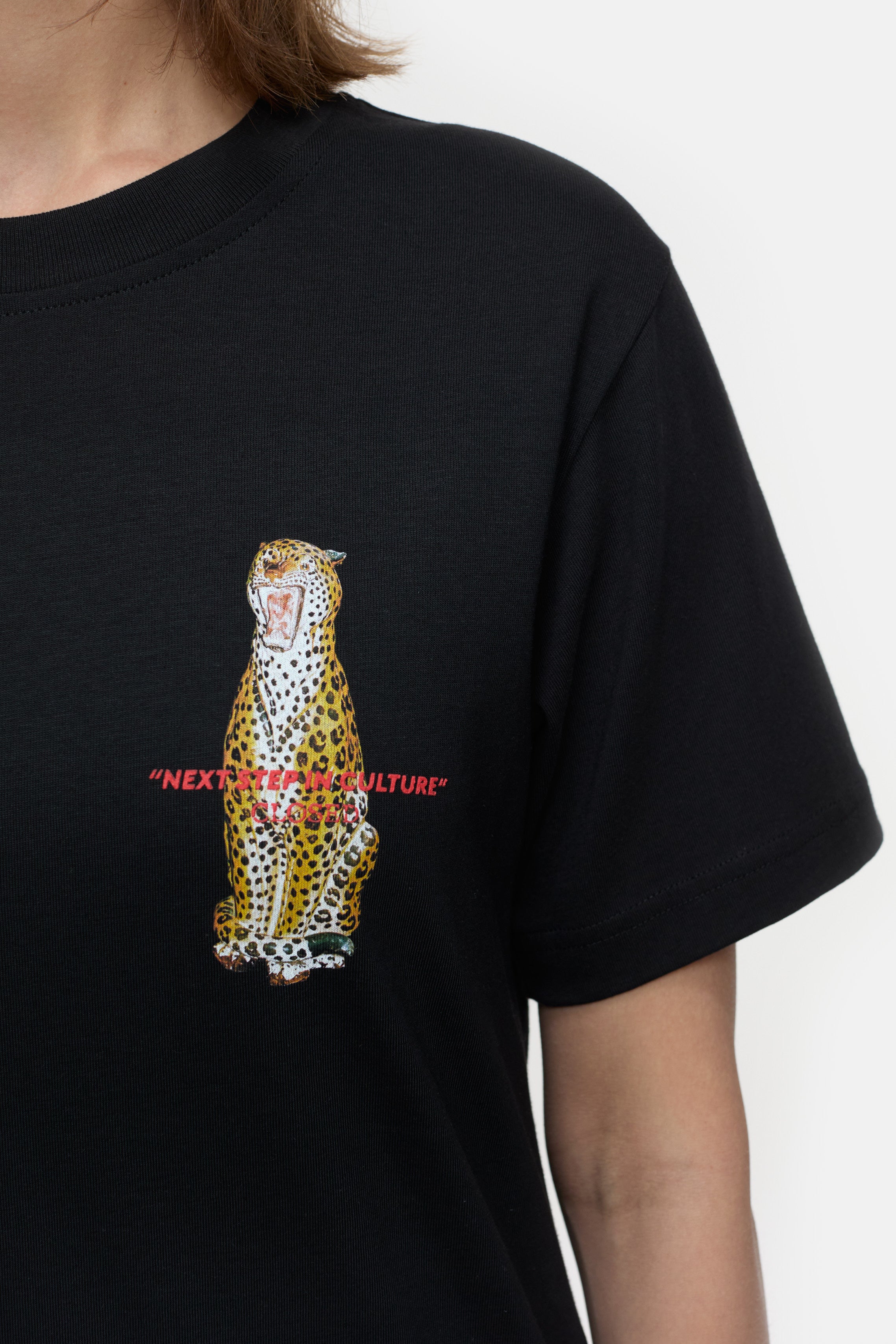 T-SHIRT-Shirts-Closed-ARCHIVIST