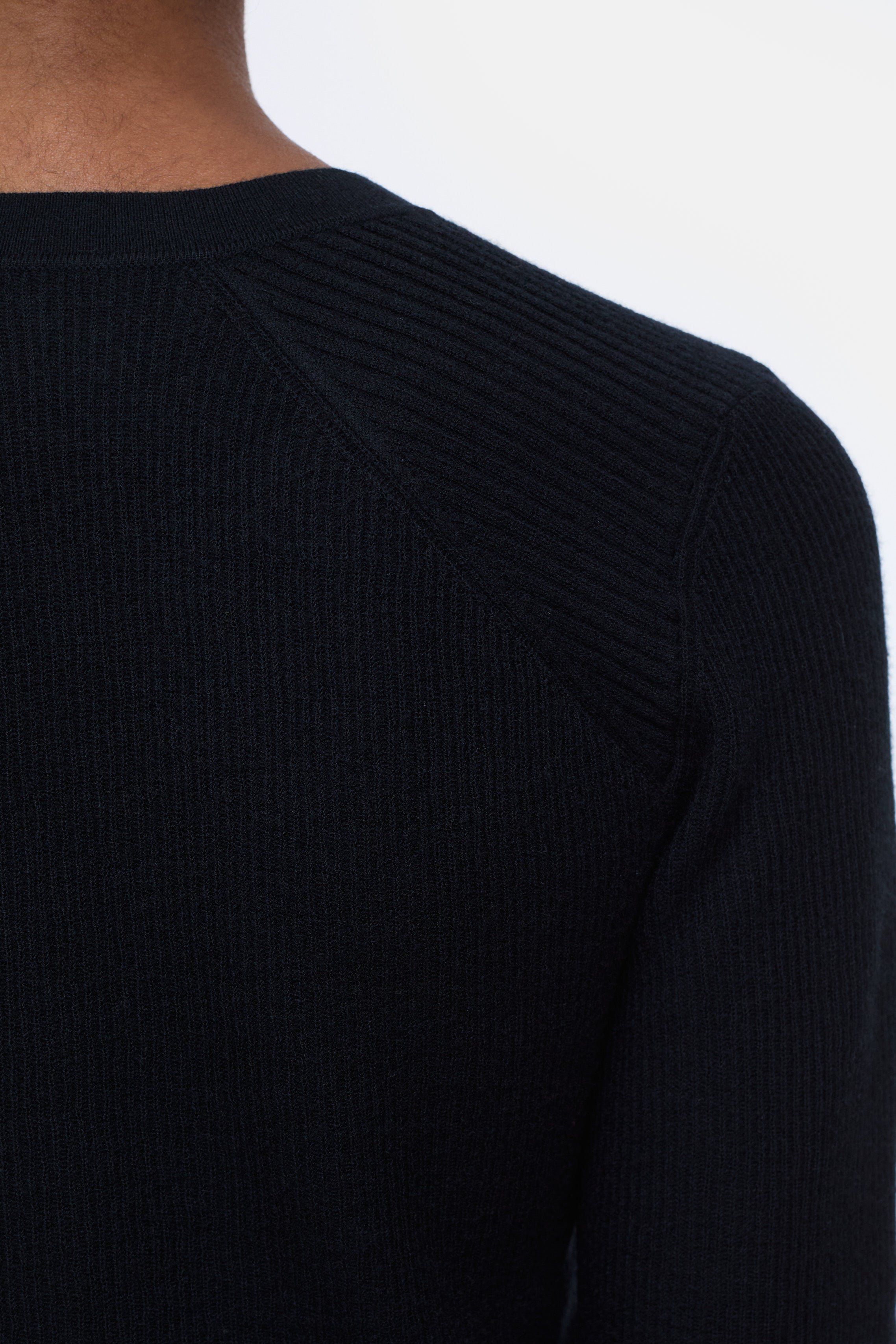 V CARDIGAN LONG SLEEVE-Strick & Pullover-Closed-ARCHIVIST