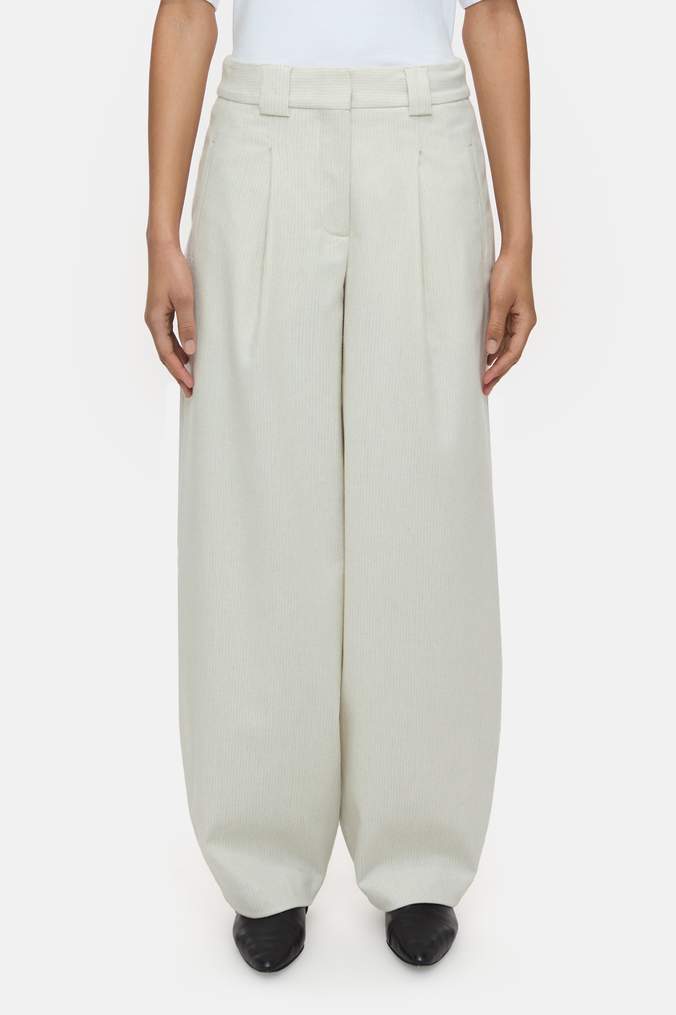 WENDLYN-Hosen-Closed-23-PEARL BEIGE-ARCHIVIST