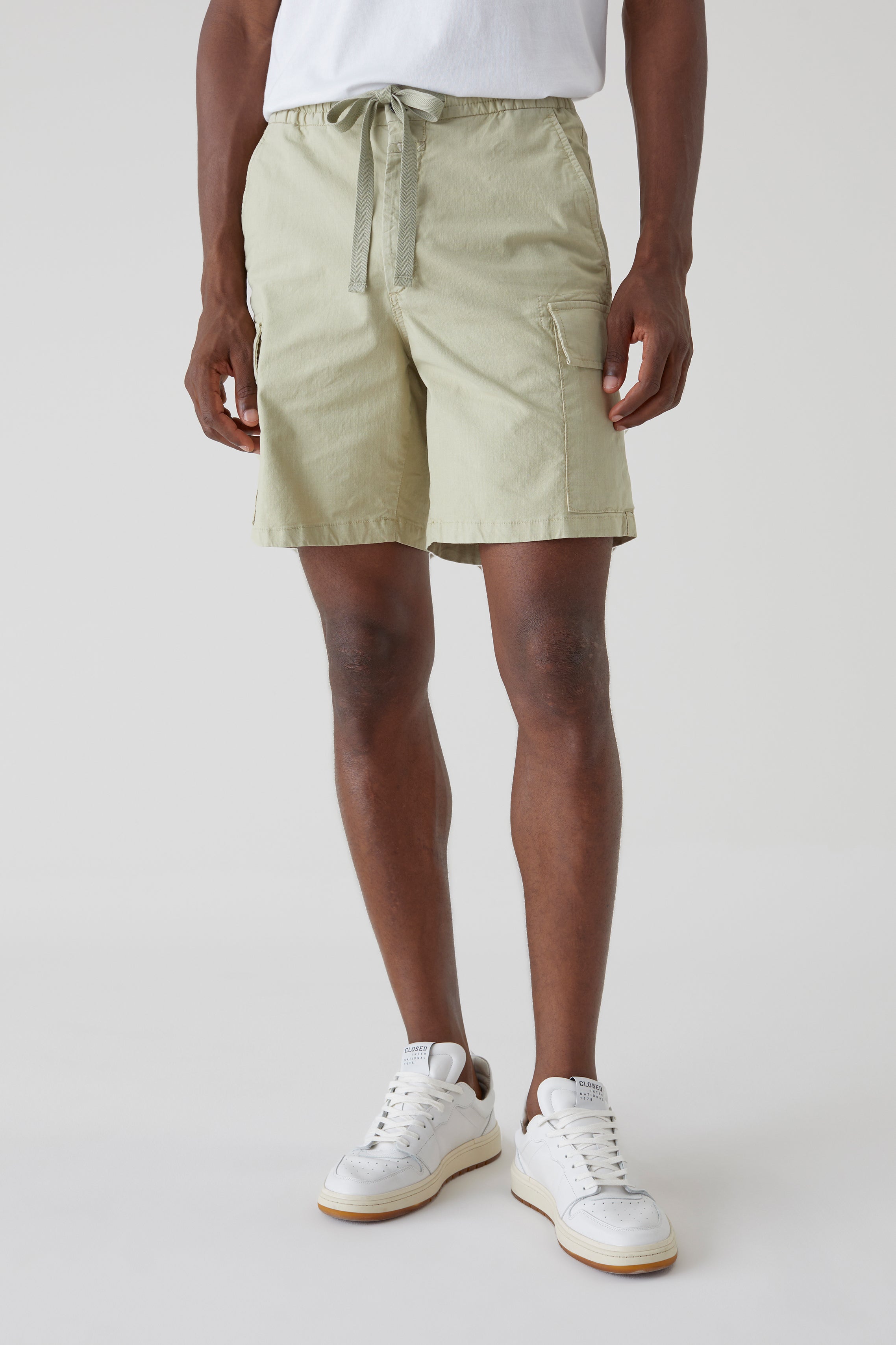 CLOSED-OUTLET-SALE-DRAWSTRING-CARGO-SHORTS-Hosen-ARCHIVE-COLLECTION-2.jpg