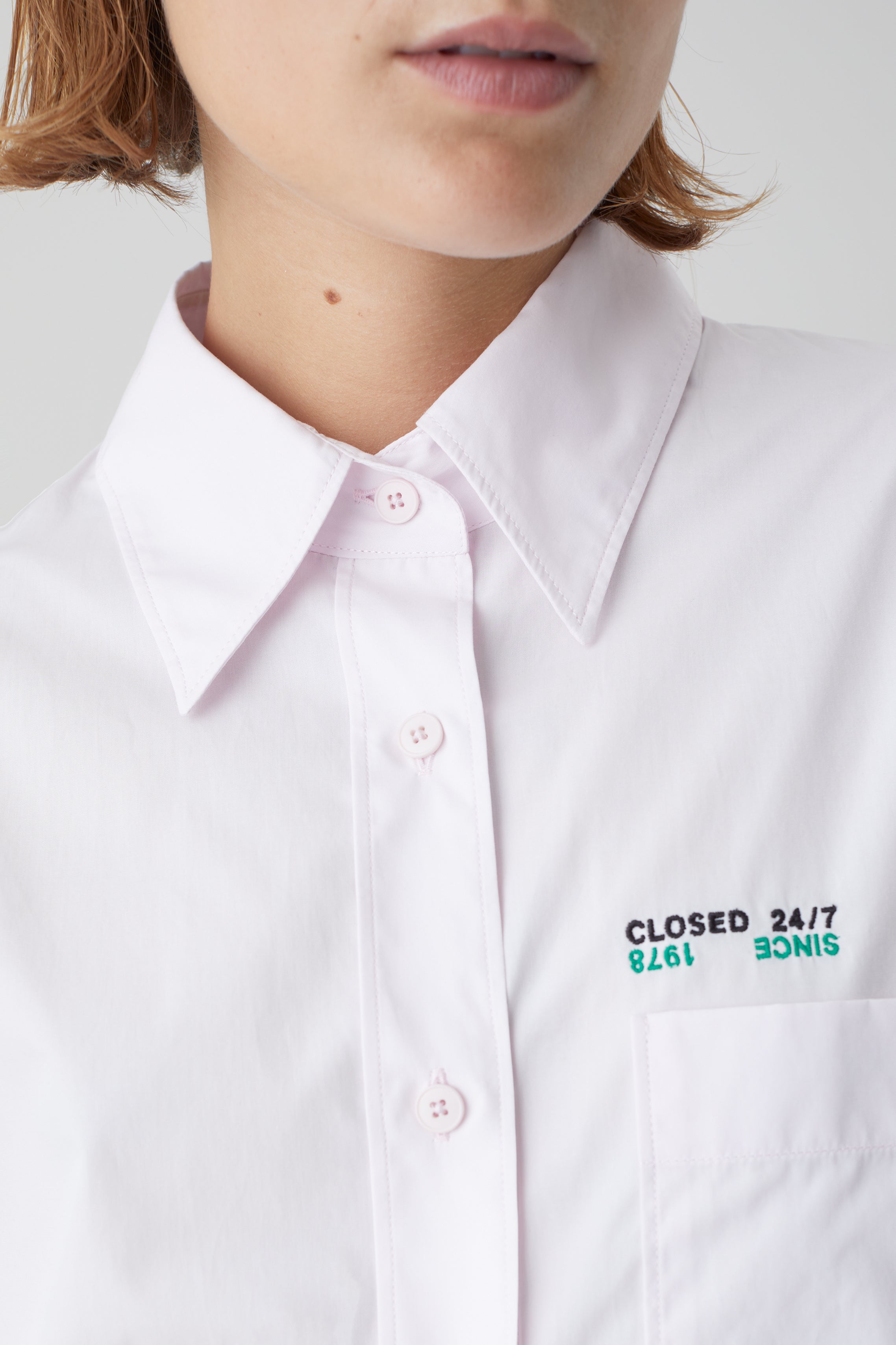 CLOSED-OUTLET-SALE-SHIRT-WITH-POCKET-Blusen-ARCHIVE-COLLECTION-3_2a7fb9b8-1f91-484c-9654-54a871d8c784.jpg