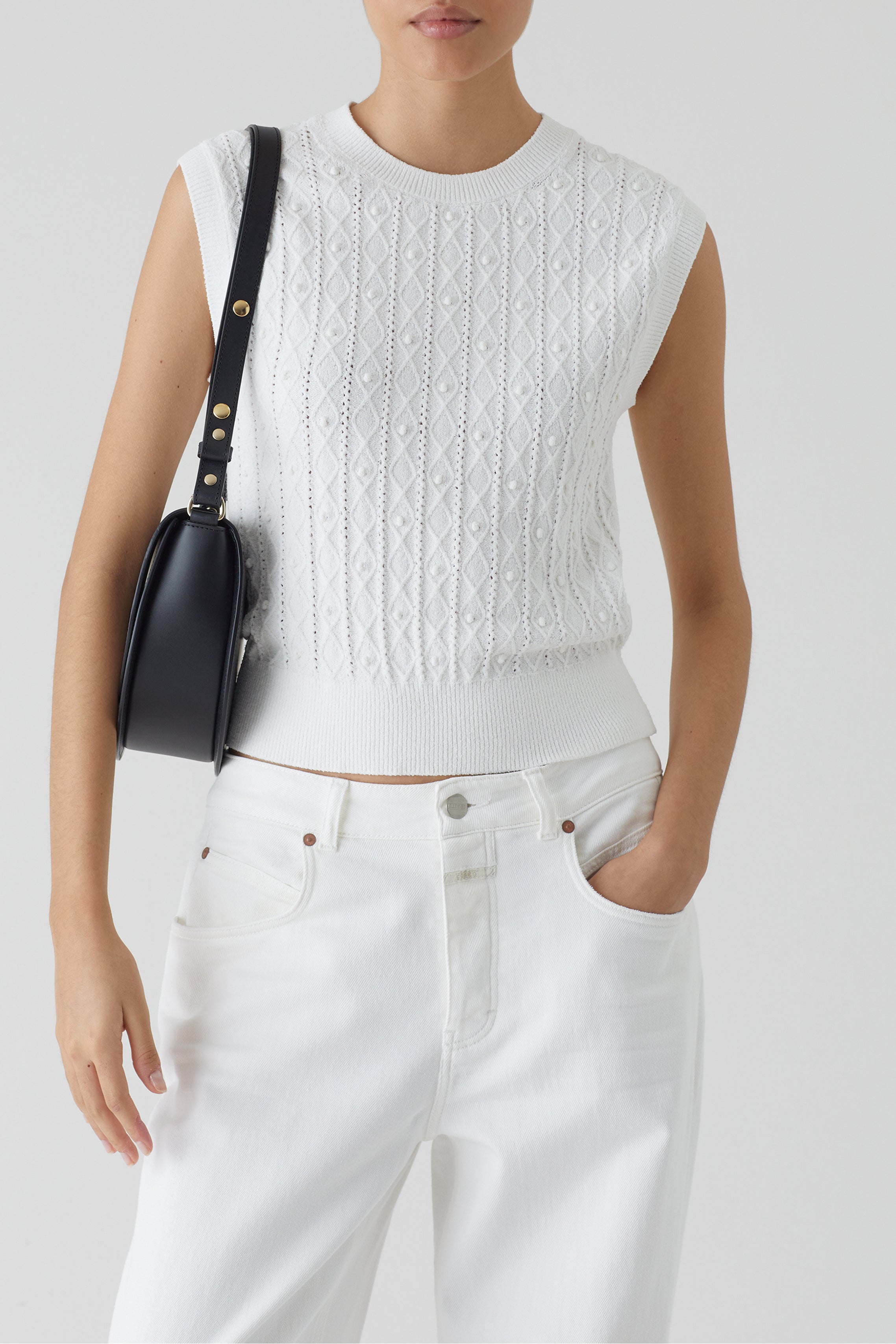 CLOSED-OUTLET-SALE-SLEEVELESS-KNIT-Strick-ARCHIVE-COLLECTION.jpg