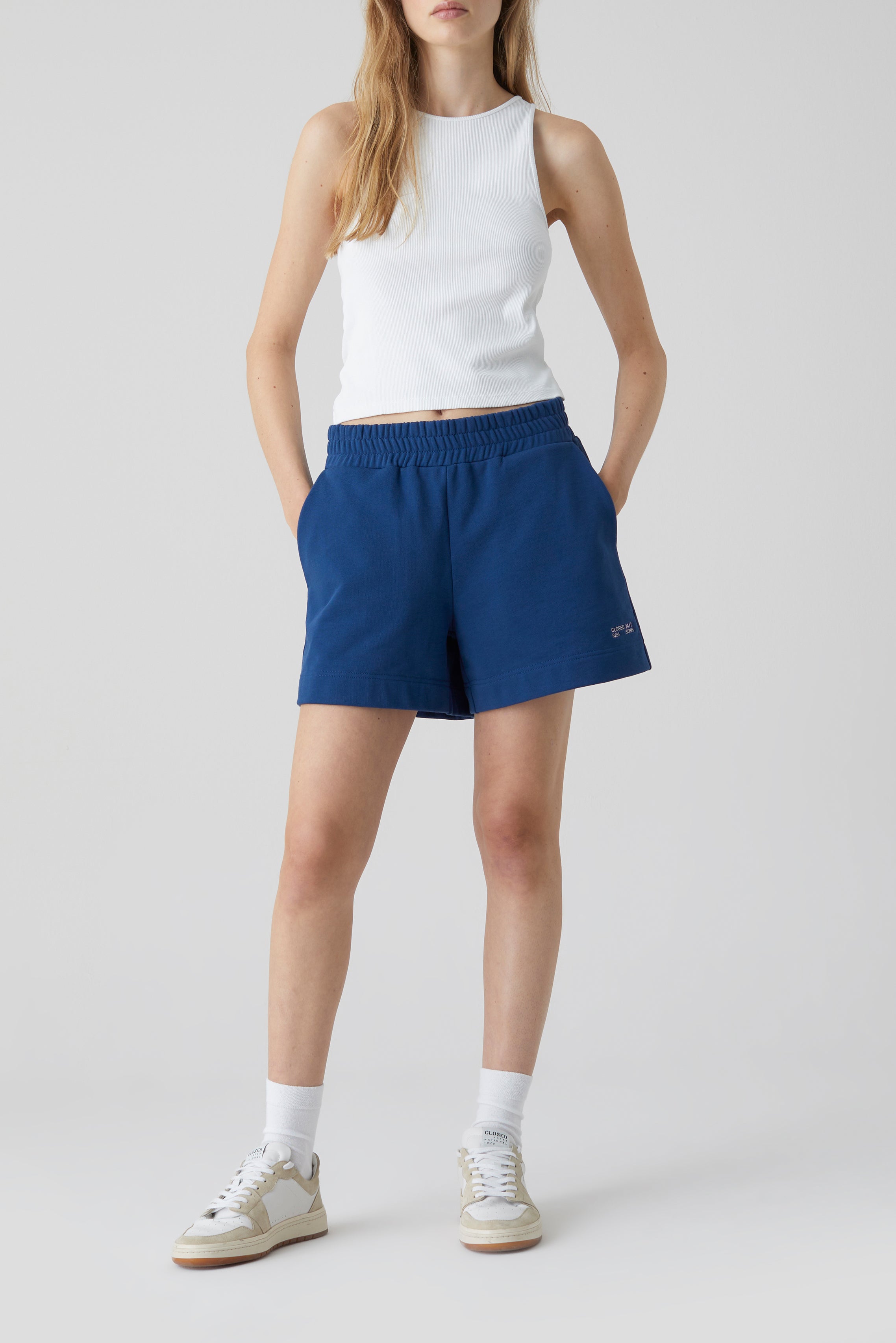 CLOSED-OUTLET-SALE-STYLE-NAME-ELASTIC-SHORTS-Hosen-ARCHIVE-COLLECTION.jpg