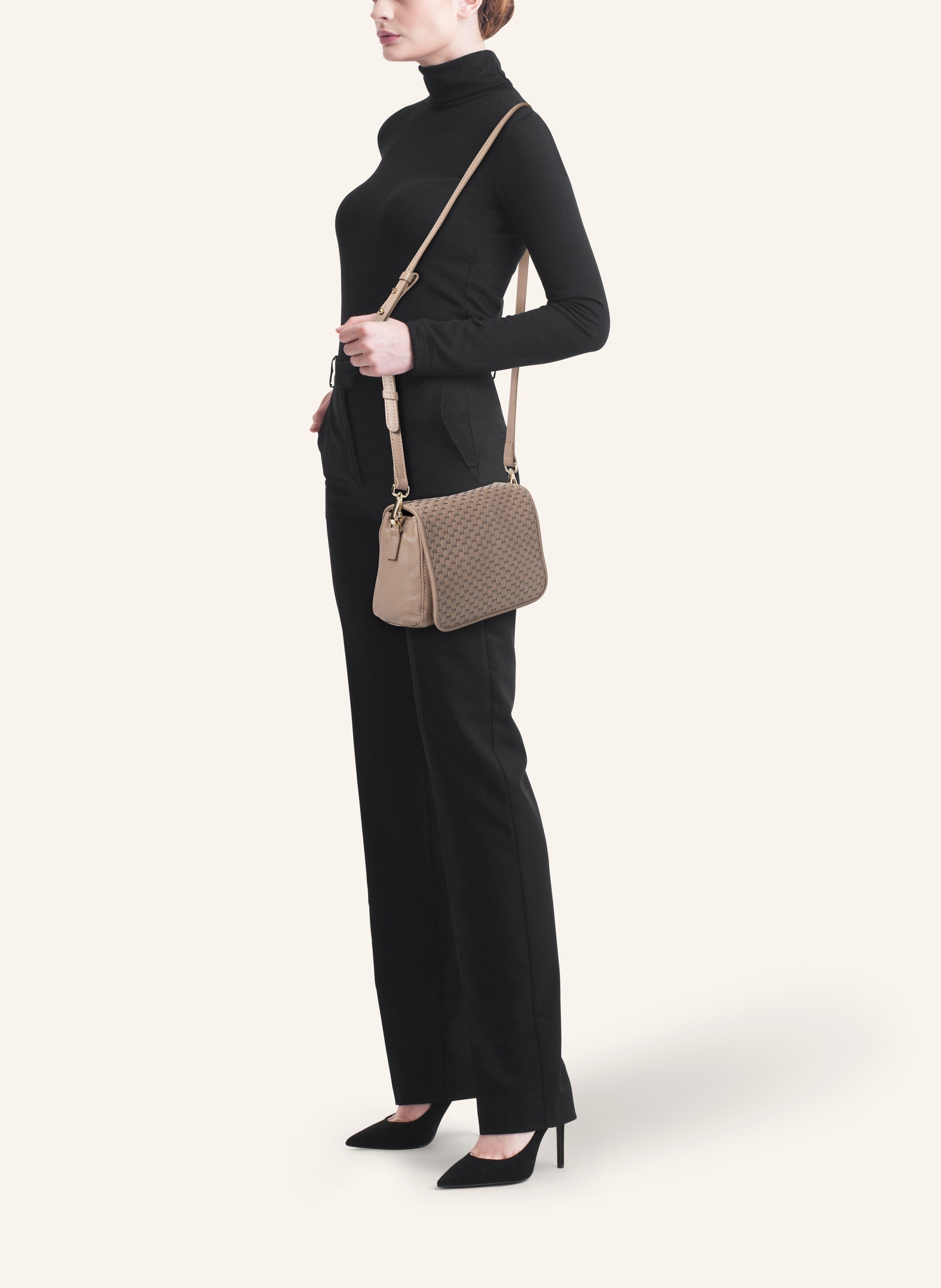 '47' Crossbody bag Acacia
