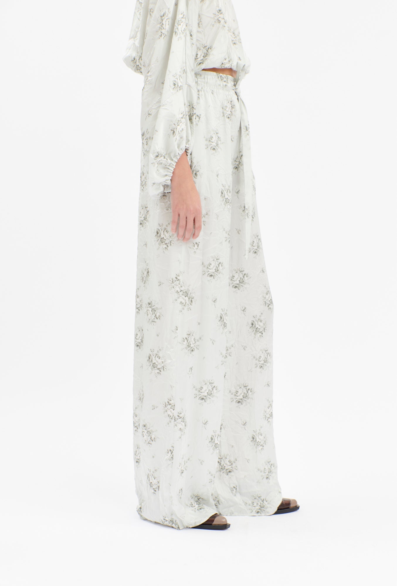 Odeeh-Crinkled Mini Bouquets Hose, Ice Green-Hosen-Black-Deal-Outlet-by-ARCHIVIST