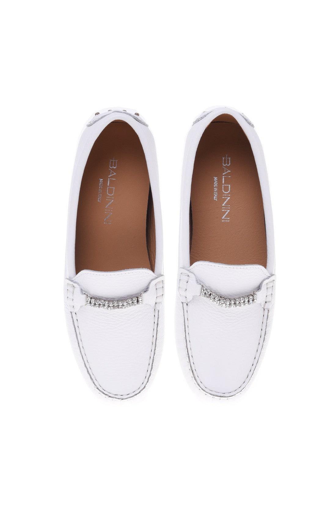 Loafer in white tumbled leather