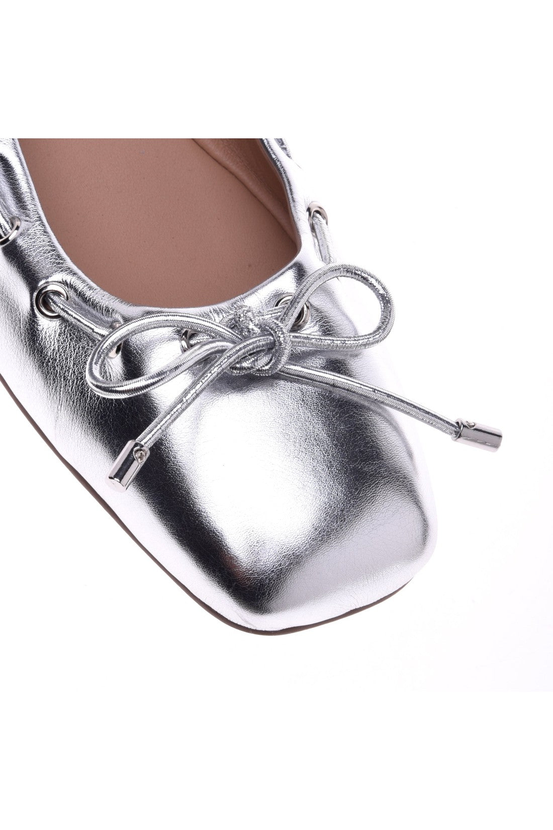 Ballerina pump in silver laminated nappa leather