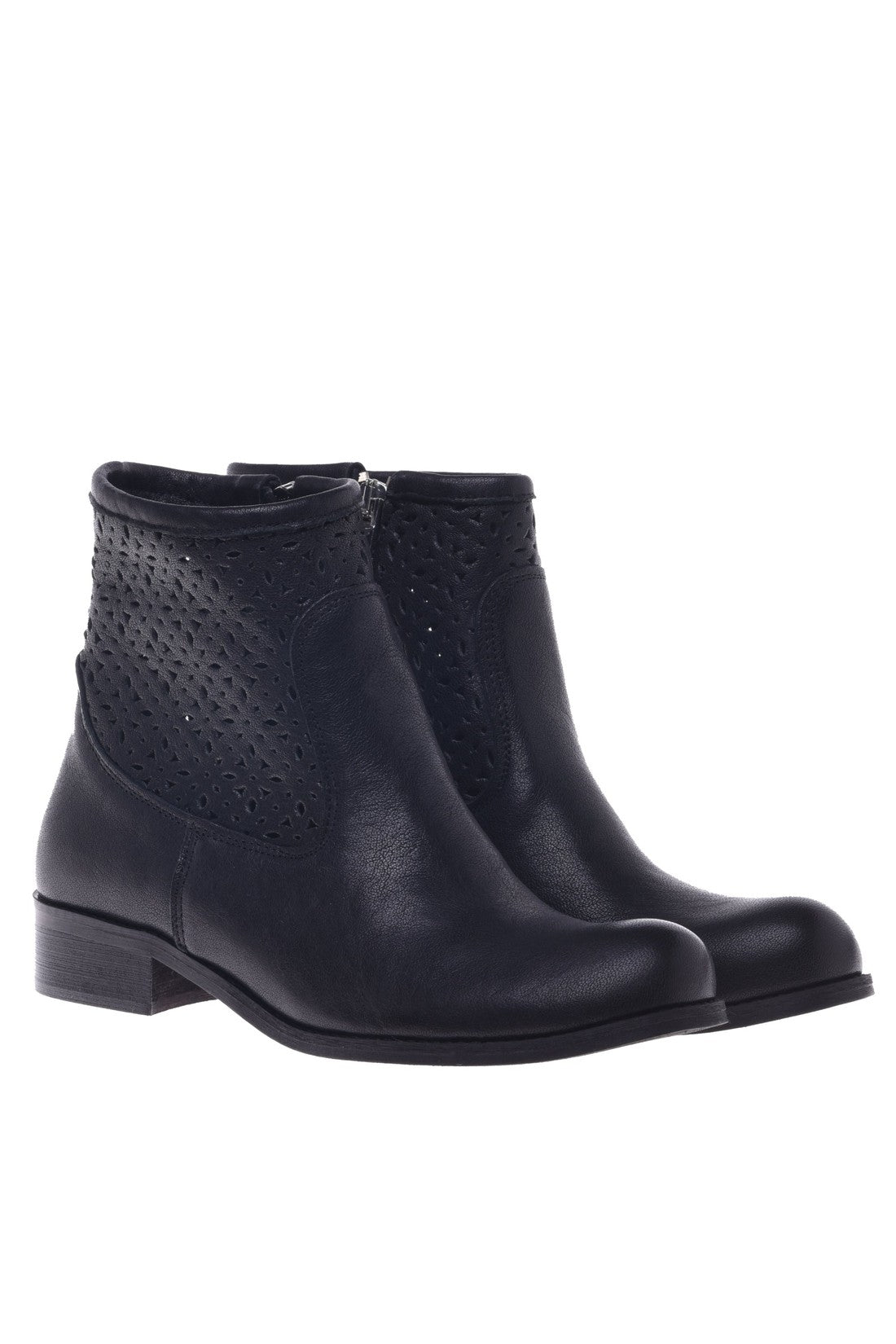 Ankle boot in black calfskin
