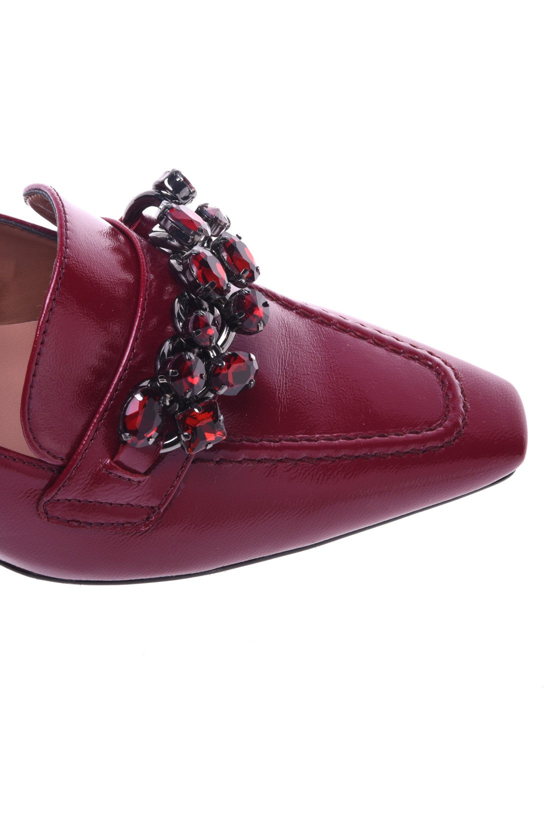 Court shoes in red naplak leather