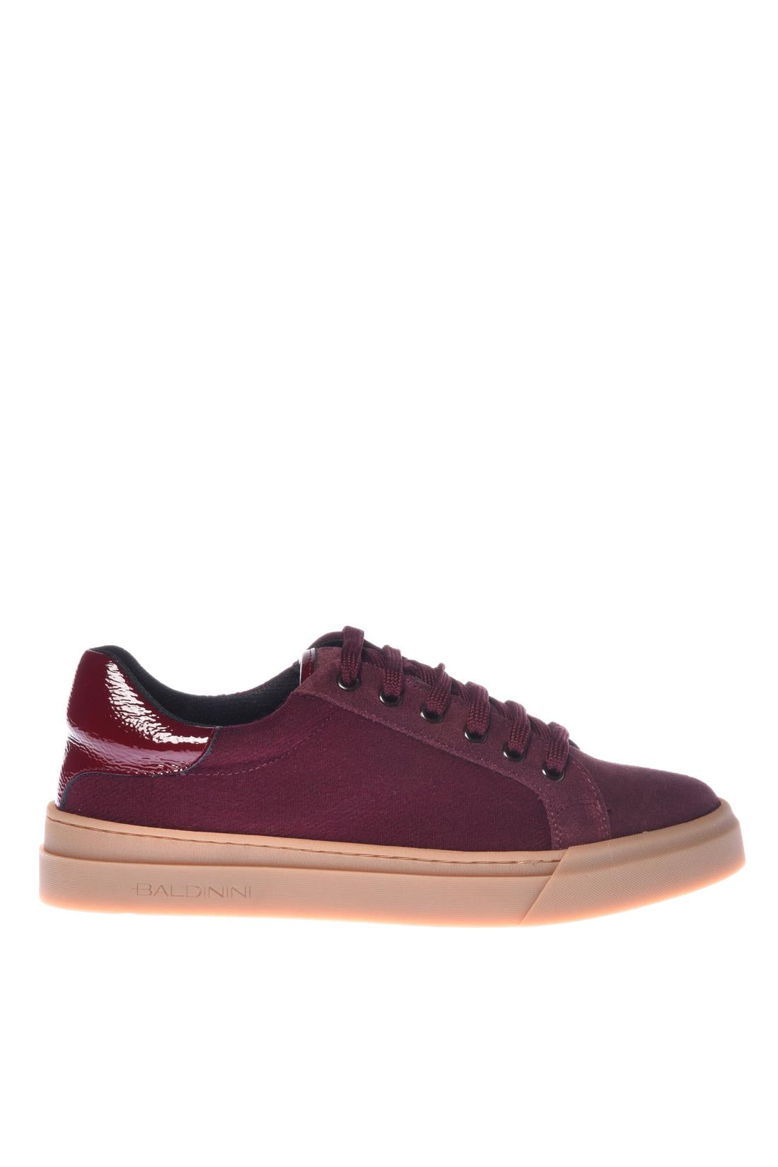 Sneaker in leather and bordeaux naplak