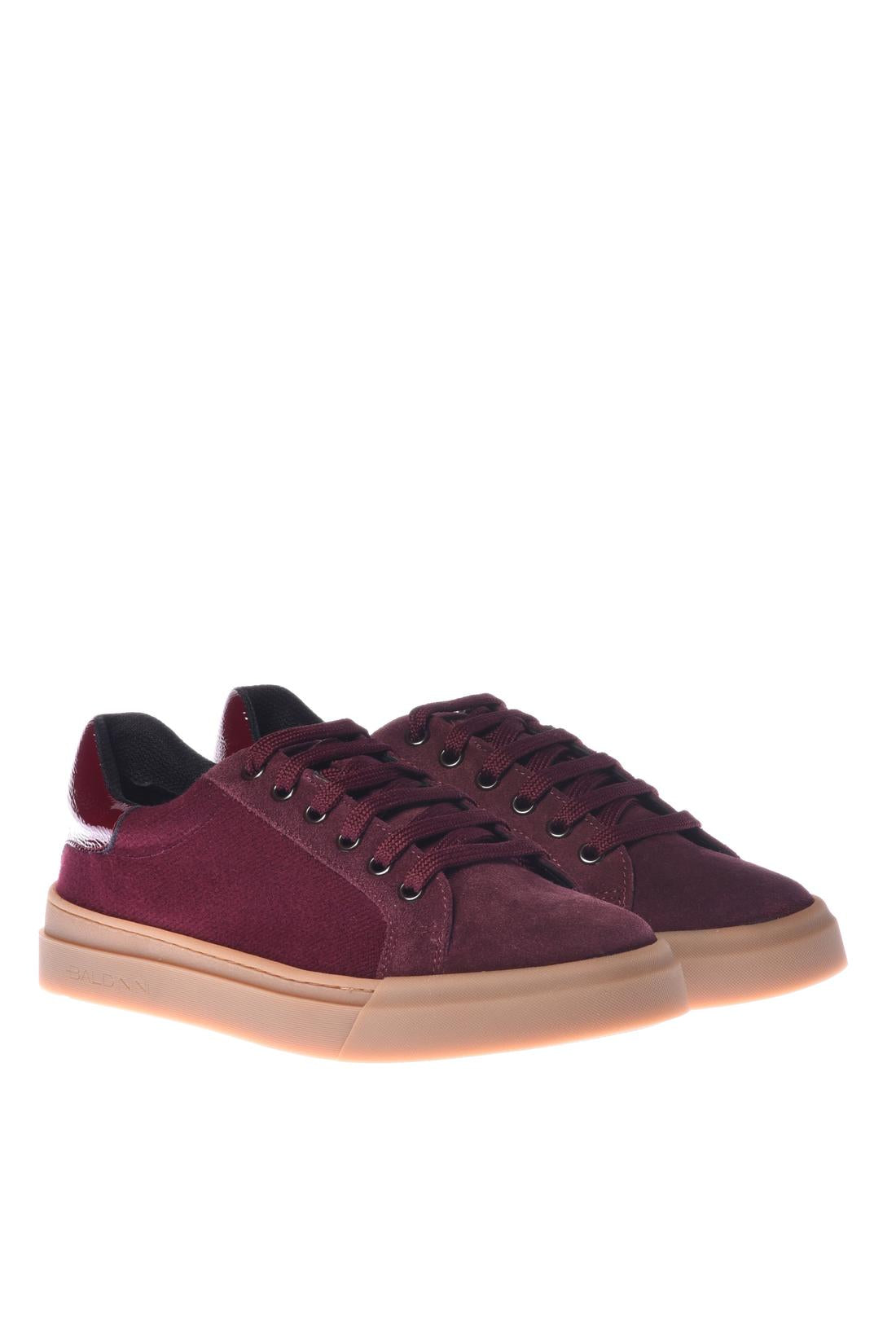 Sneaker in leather and bordeaux naplak