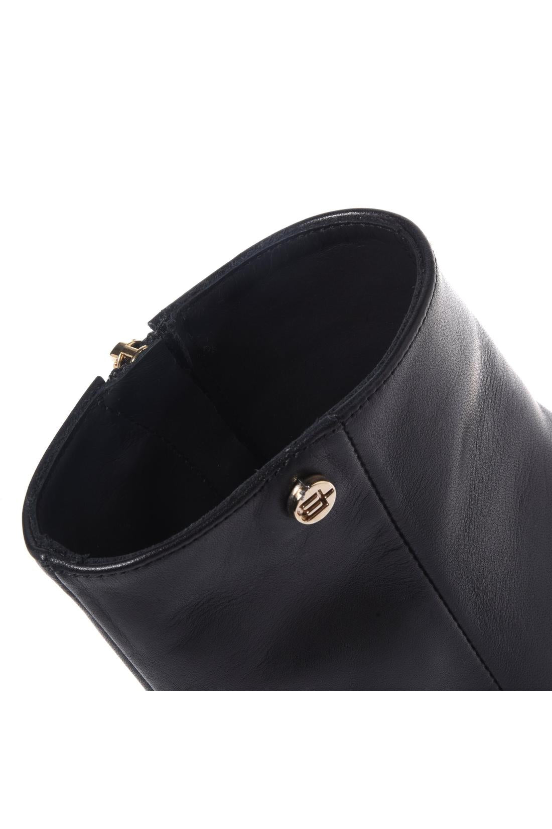 Baldinini-Black Nappa leather ankle boots-Stiefel & Stiefeletten-Black-Deal-Outlet-by-ARCHIVIST