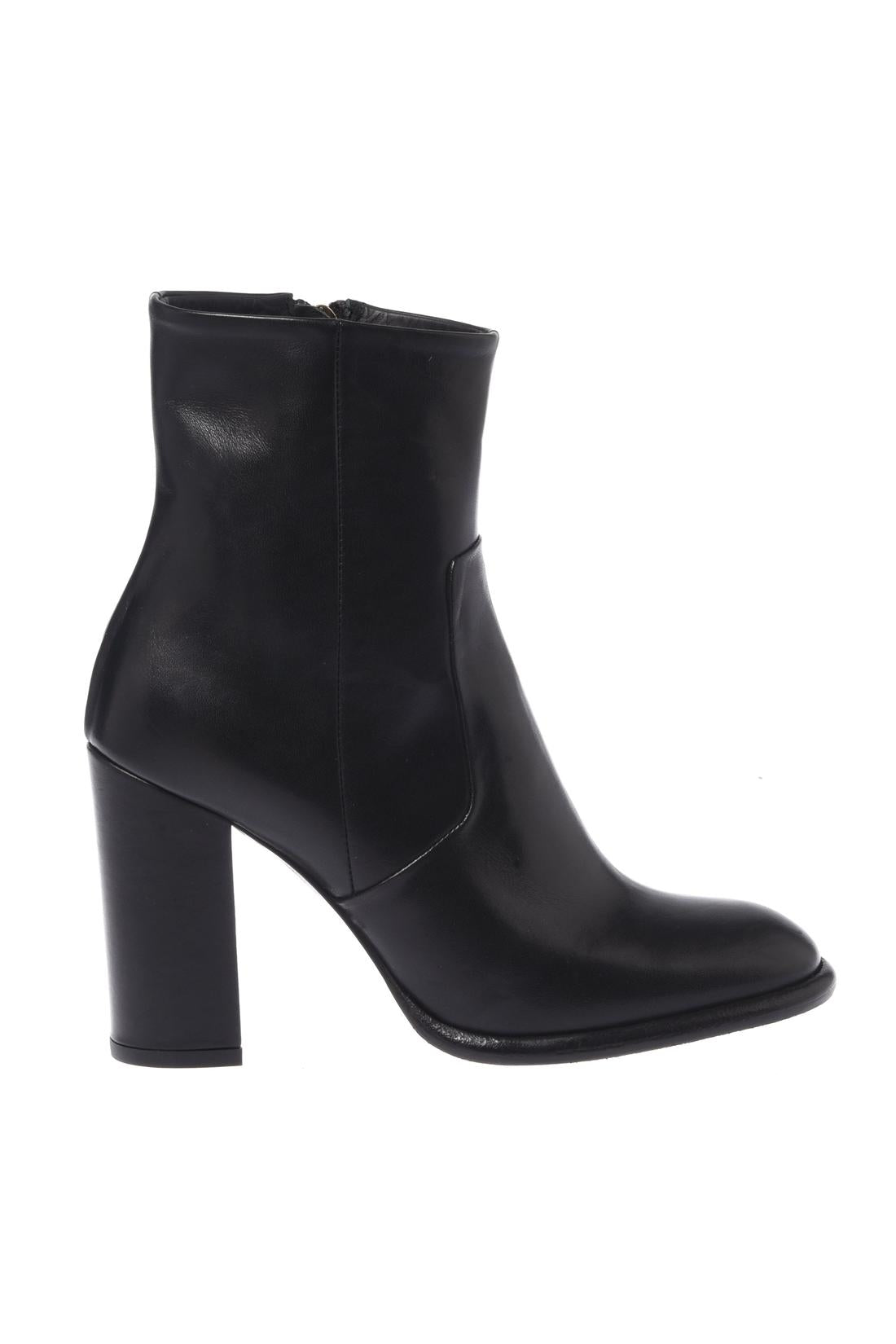 Baldinini-Black Nappa leather ankle boots-Stiefel & Stiefeletten-Black-Deal-Outlet-by-ARCHIVIST
