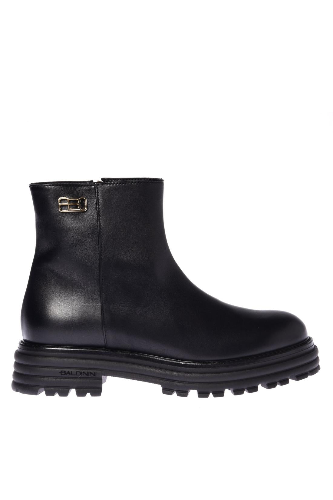 Ankle boots in black leather