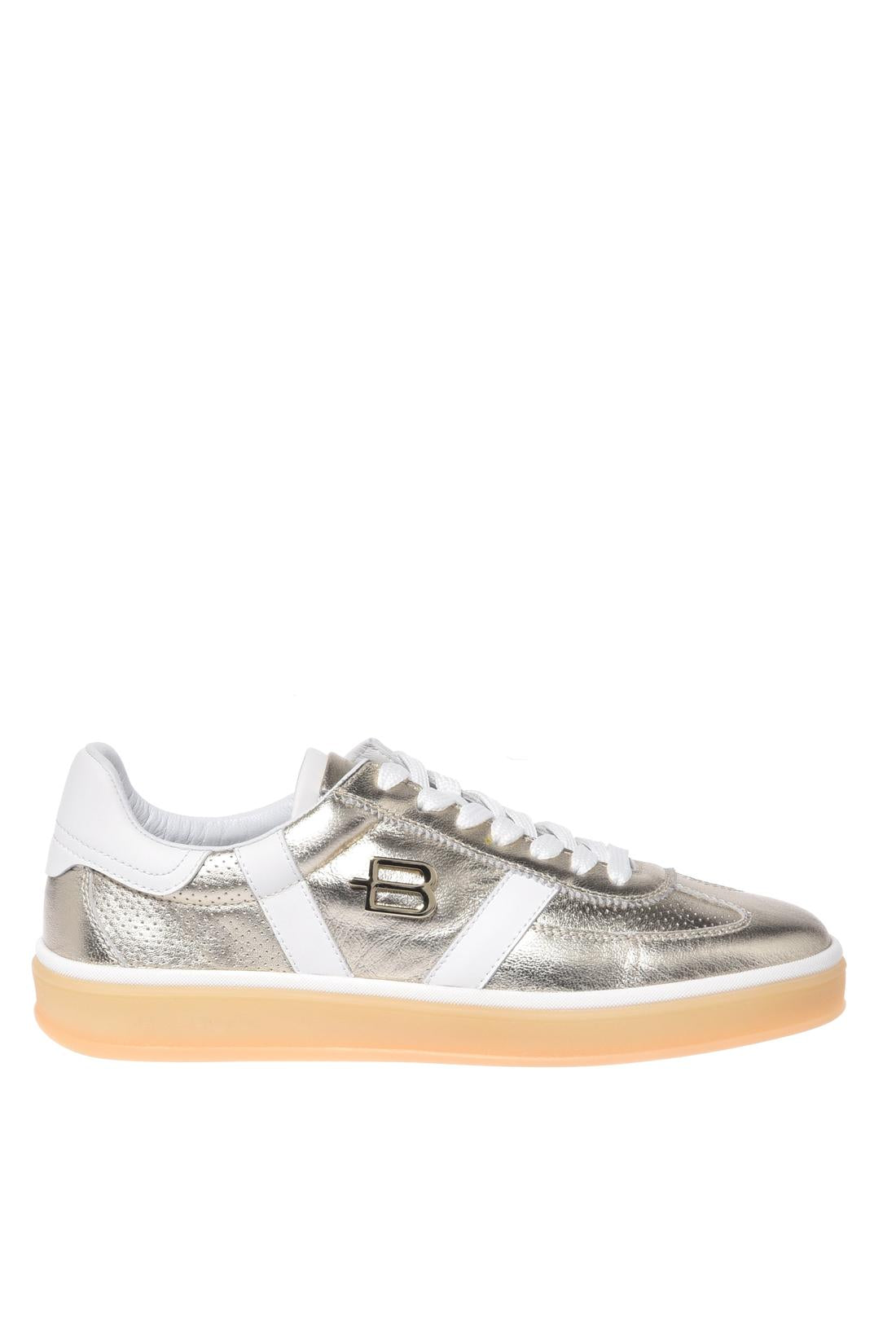 Light gold laminated leather sneaker