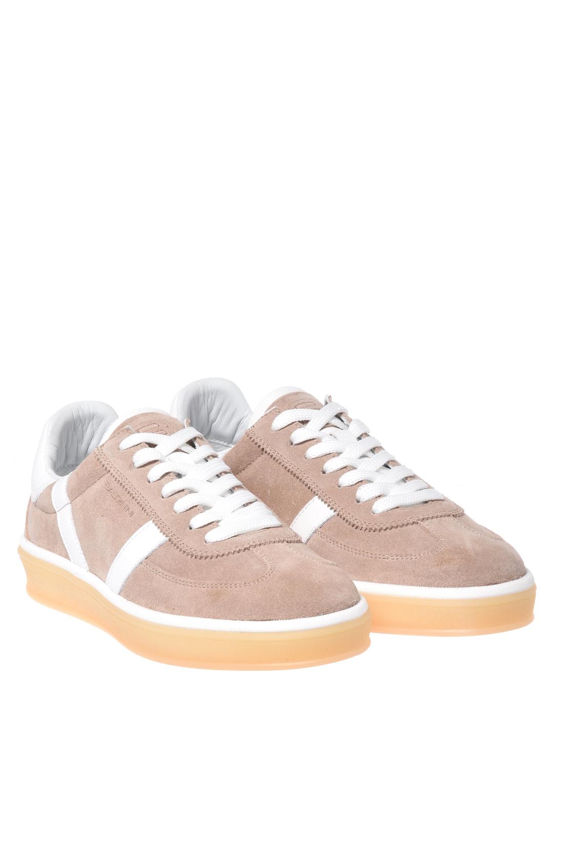 Beige suede sneaker
