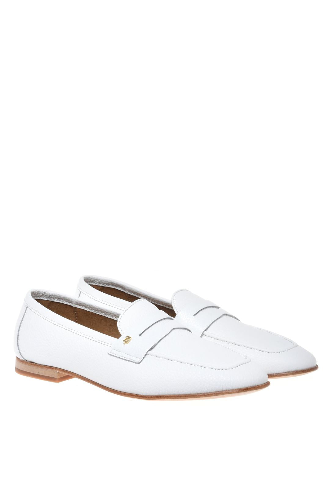 White grained leather loafer