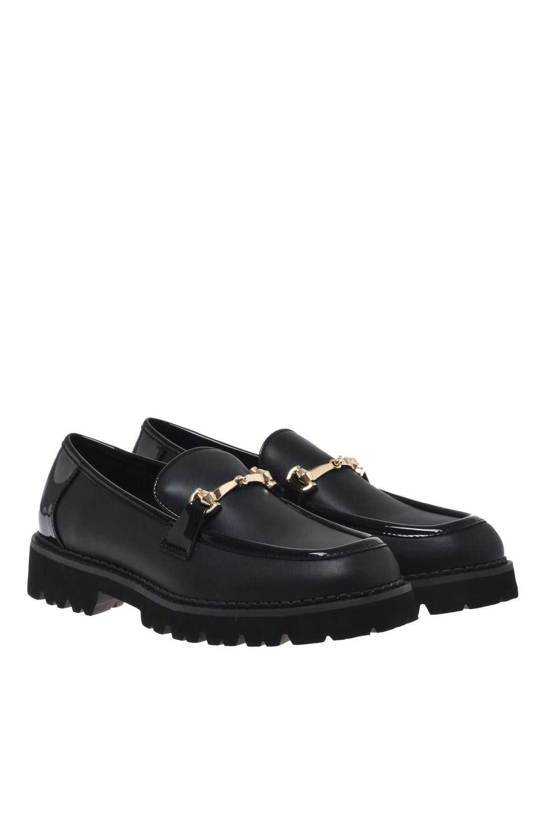 Loafer in black leather and patent