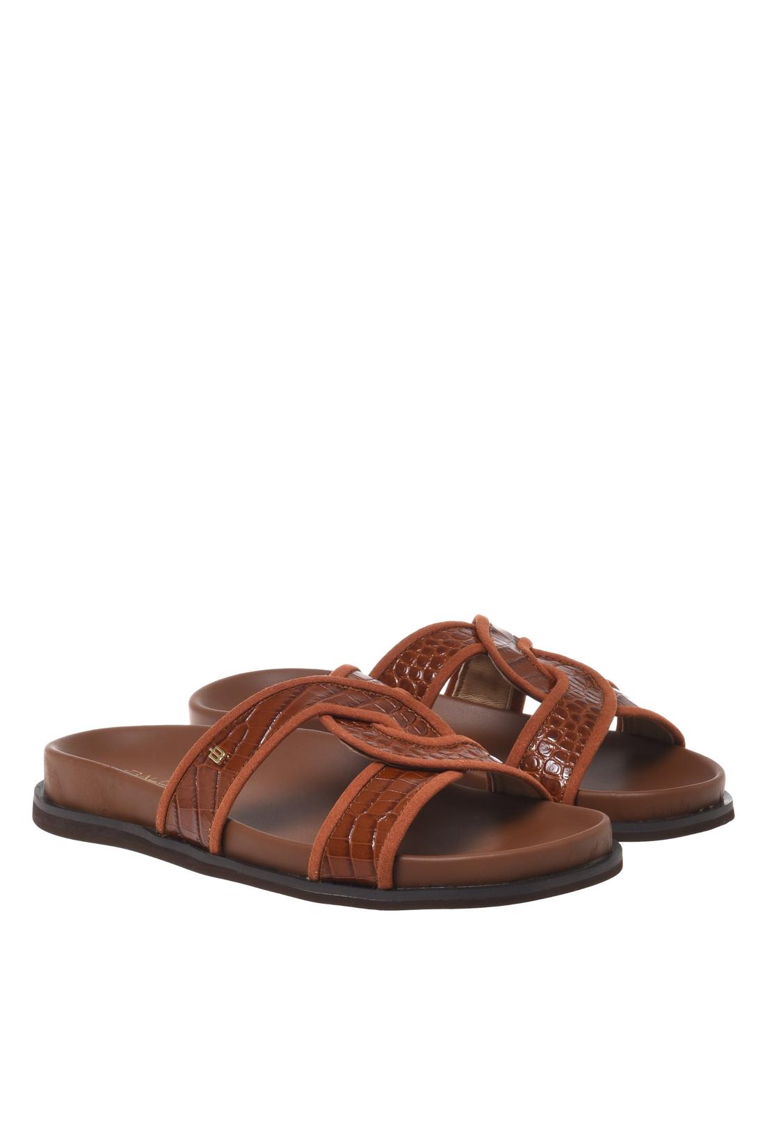 Mule in croc-effect tan