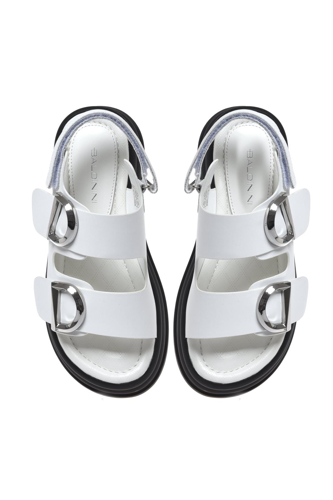 Sandal in leather white