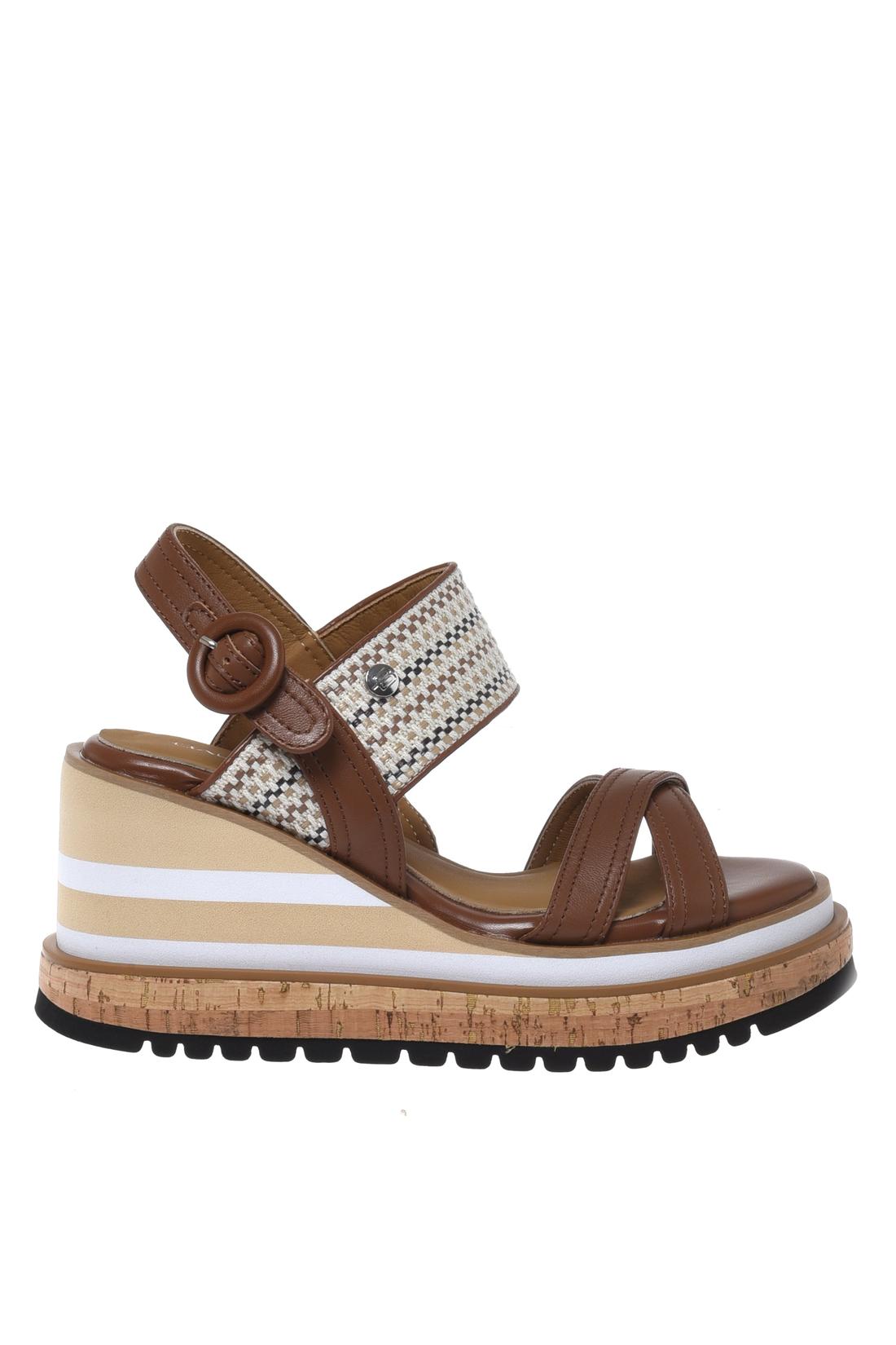 Sandal in nappa leather brown