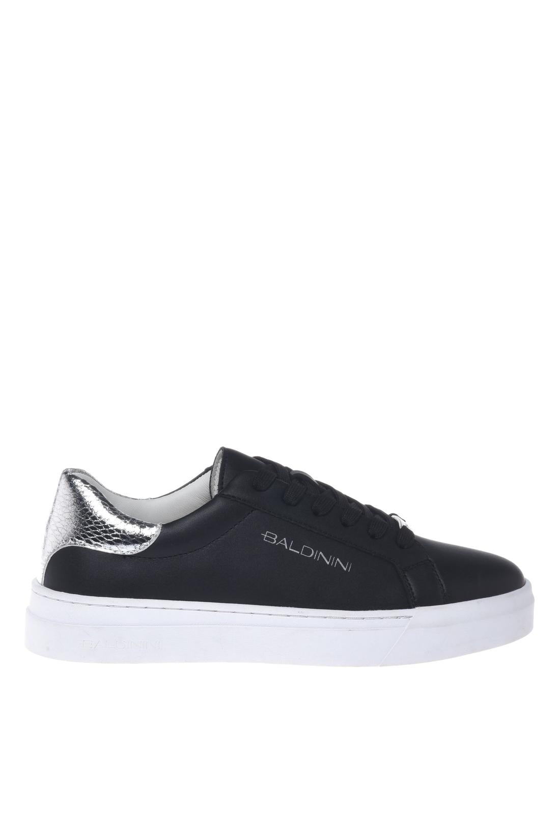 Sneaker in leather and laminated python print leather silver
