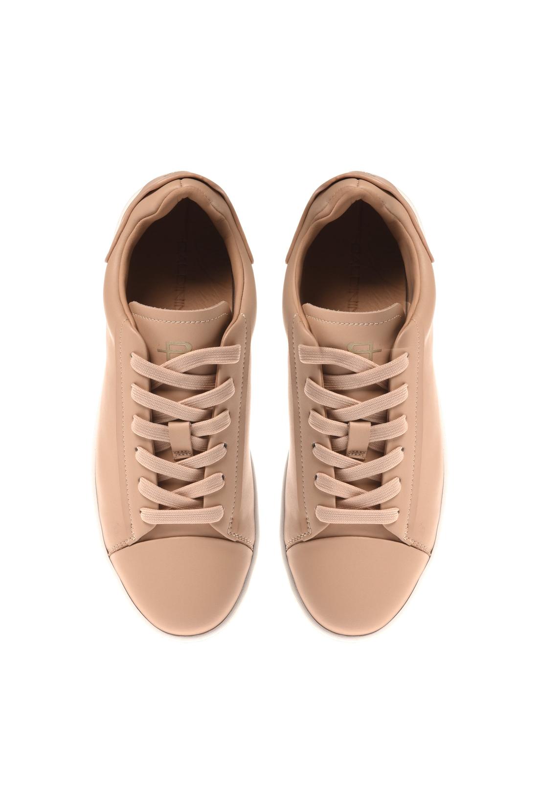 Sneaker in leather nude