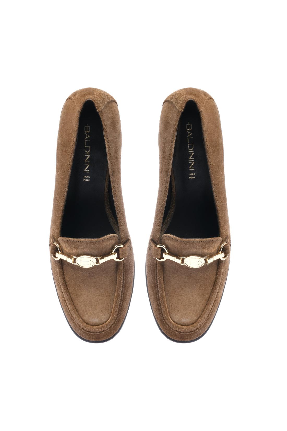 Beige suede heeled loafer