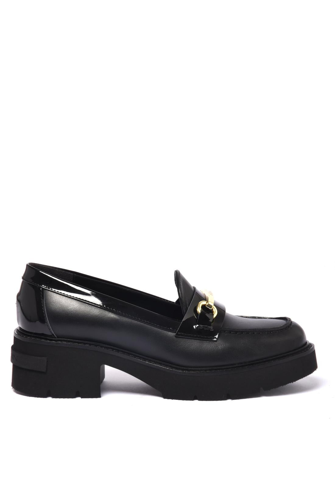 Black leather and patent leather heeled loafer