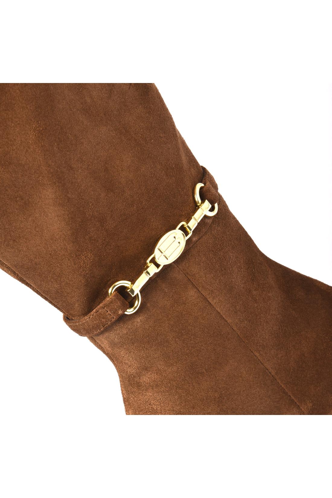 Tan suede boot
